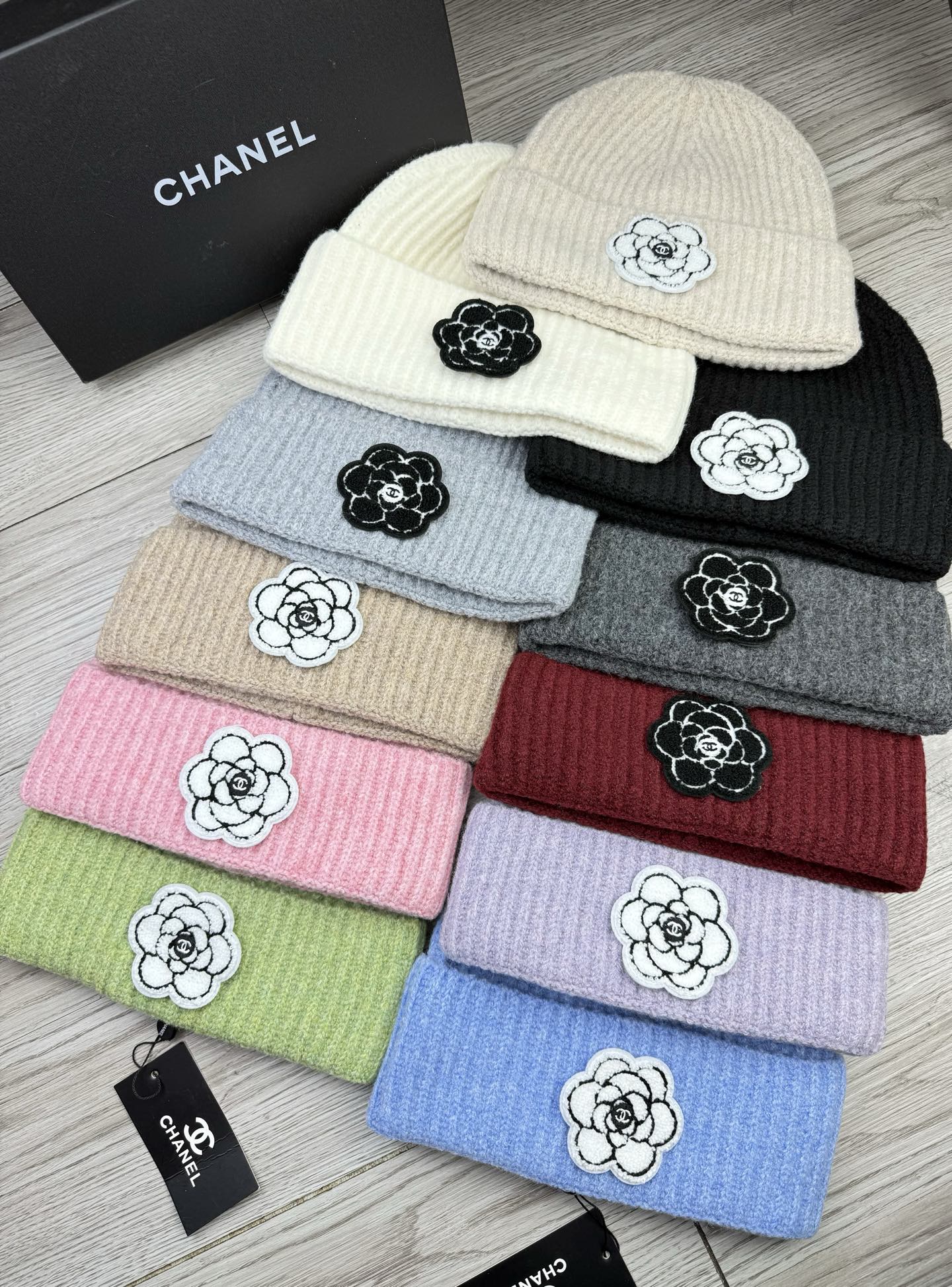 。C家。福利！【细毛线针织单帽】新款上架，特别实惠的一个系列帽子，面料：细毛线。密度紧致！毛线针织面料手