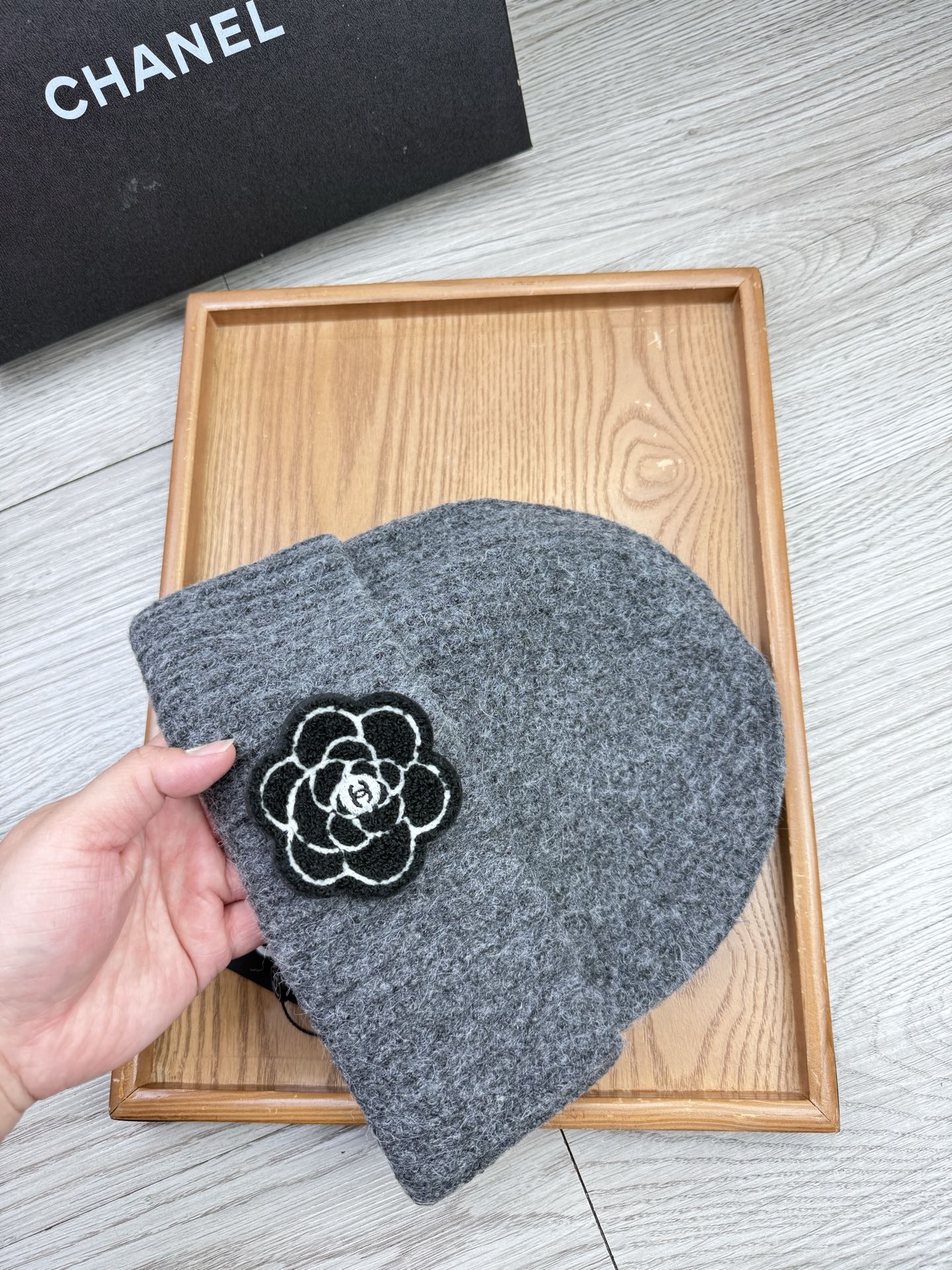 。C家。福利！【细毛线针织单帽】新款上架，特别实惠的一个系列帽子，面料：细毛线。密度紧致！毛线针织面料手