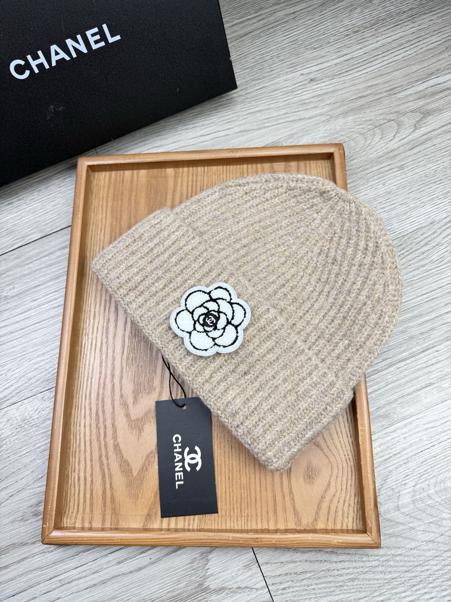 。C家。福利！【细毛线针织单帽】新款上架，特别实惠的一个系列帽子，面料：细毛线。密度紧致！毛线针织面料手