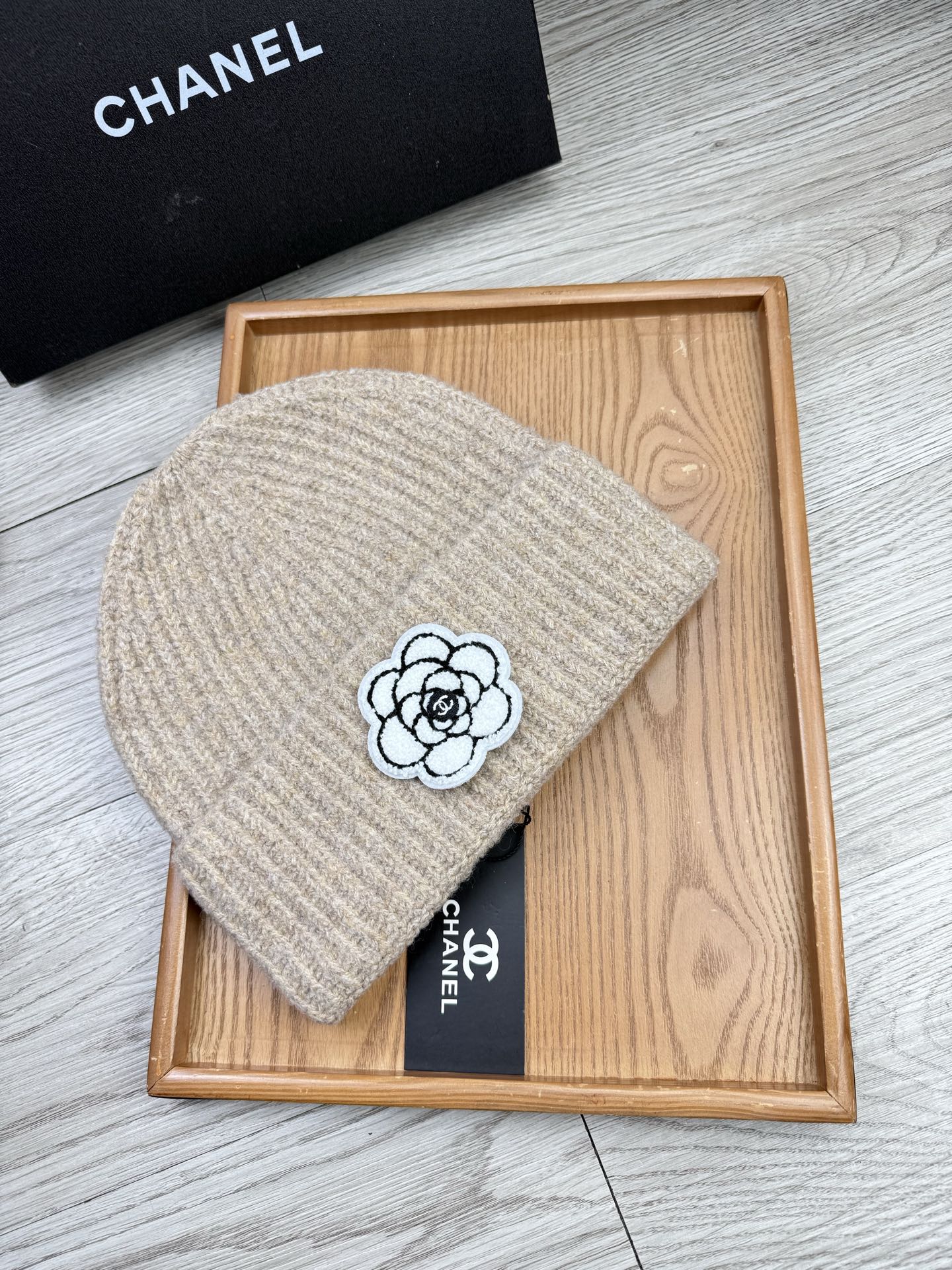 。C家。福利！【细毛线针织单帽】新款上架，特别实惠的一个系列帽子，面料：细毛线。密度紧致！毛线针织面料手