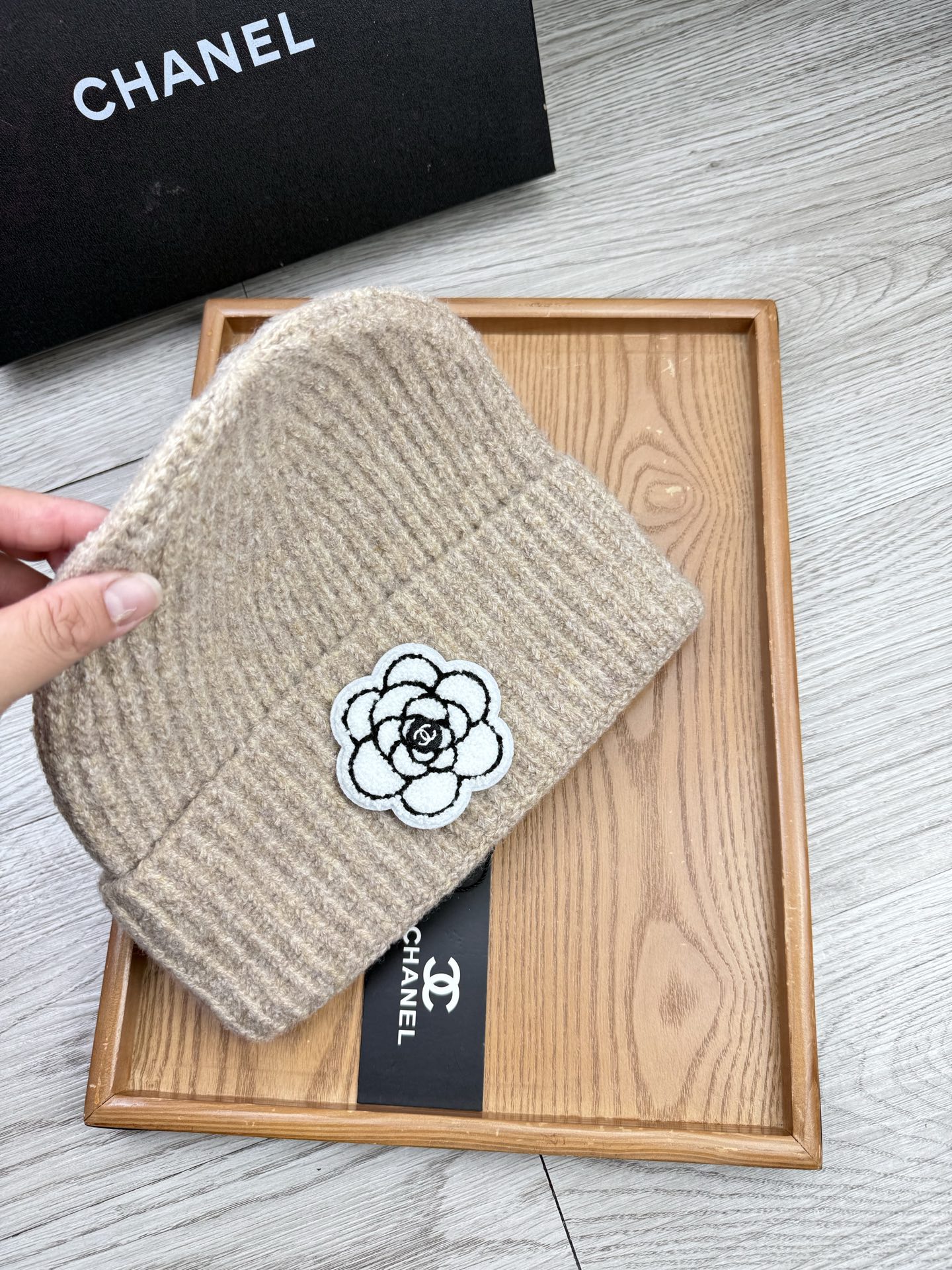 。C家。福利！【细毛线针织单帽】新款上架，特别实惠的一个系列帽子，面料：细毛线。密度紧致！毛线针织面料手