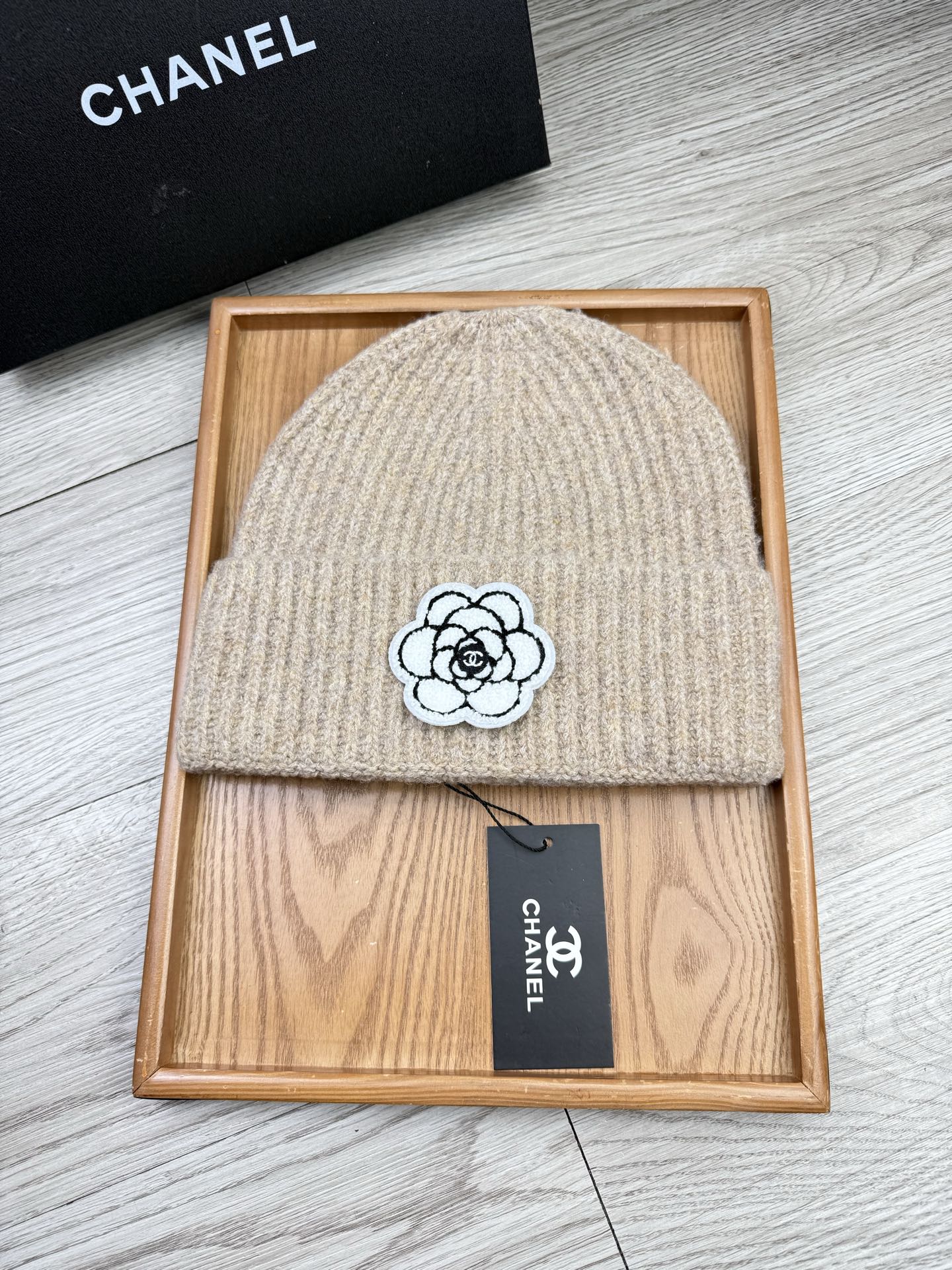 。C家。福利！【细毛线针织单帽】新款上架，特别实惠的一个系列帽子，面料：细毛线。密度紧致！毛线针织面料手