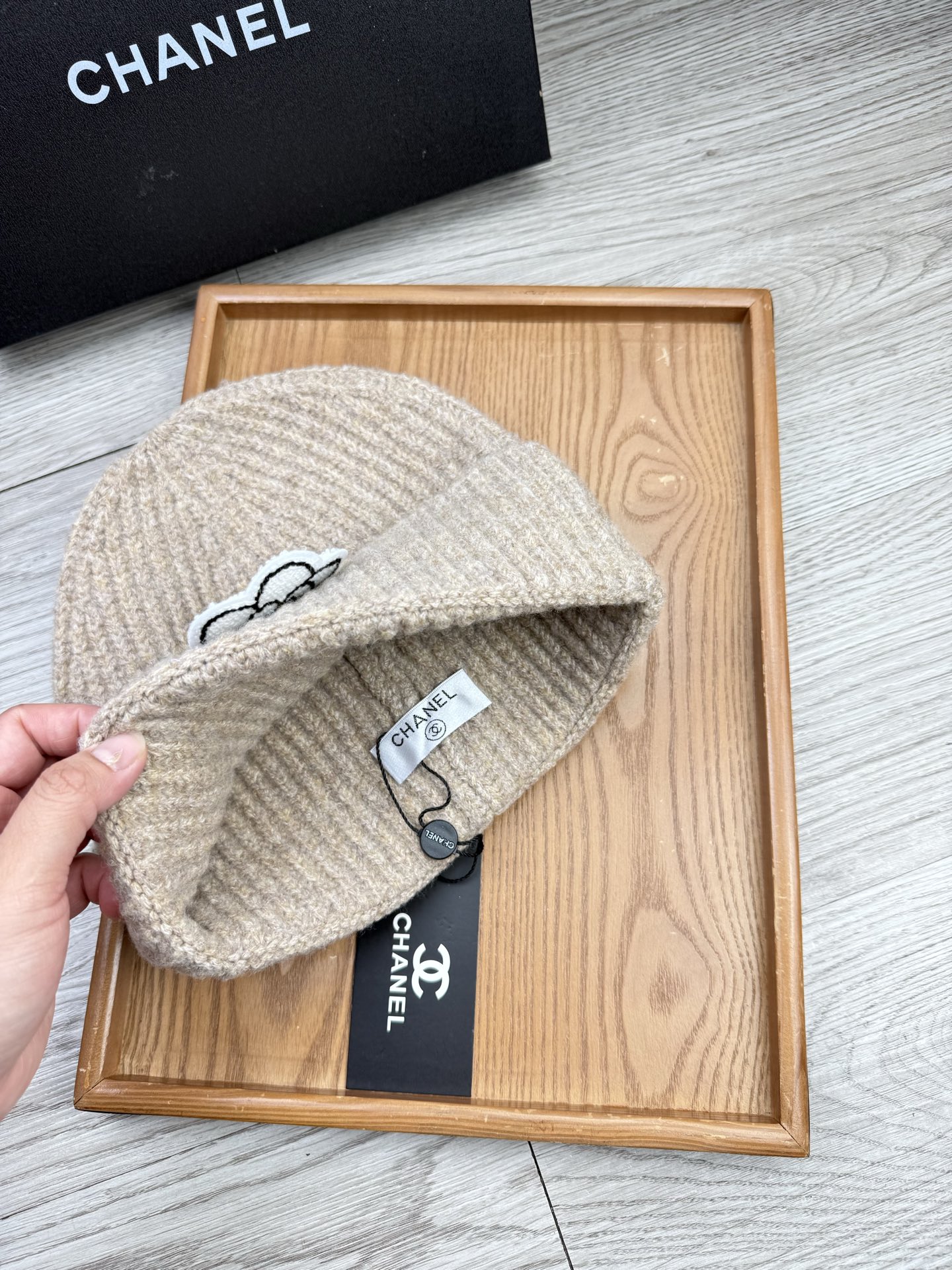 。C家。福利！【细毛线针织单帽】新款上架，特别实惠的一个系列帽子，面料：细毛线。密度紧致！毛线针织面料手