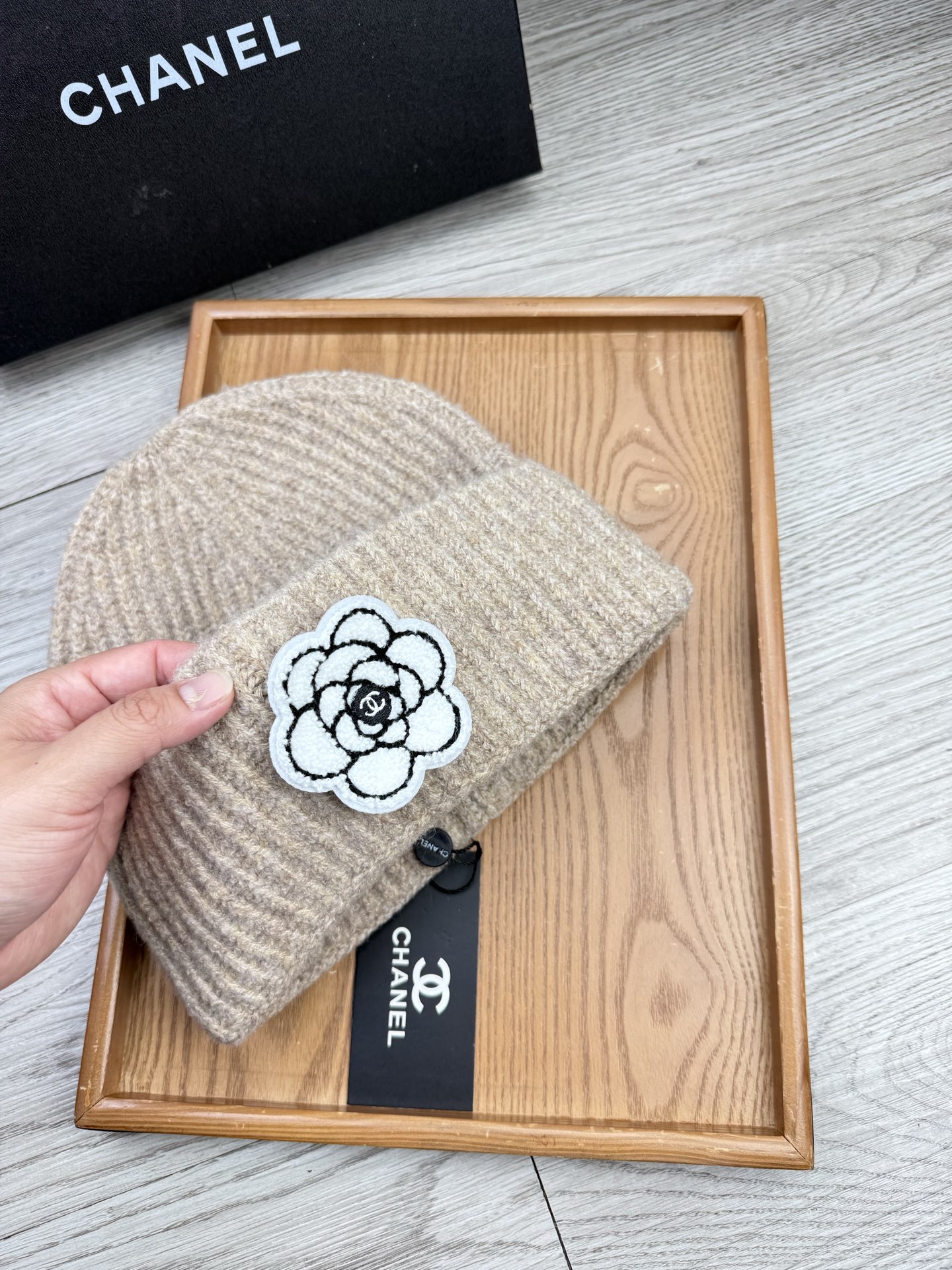 。C家。福利！【细毛线针织单帽】新款上架，特别实惠的一个系列帽子，面料：细毛线。密度紧致！毛线针织面料手