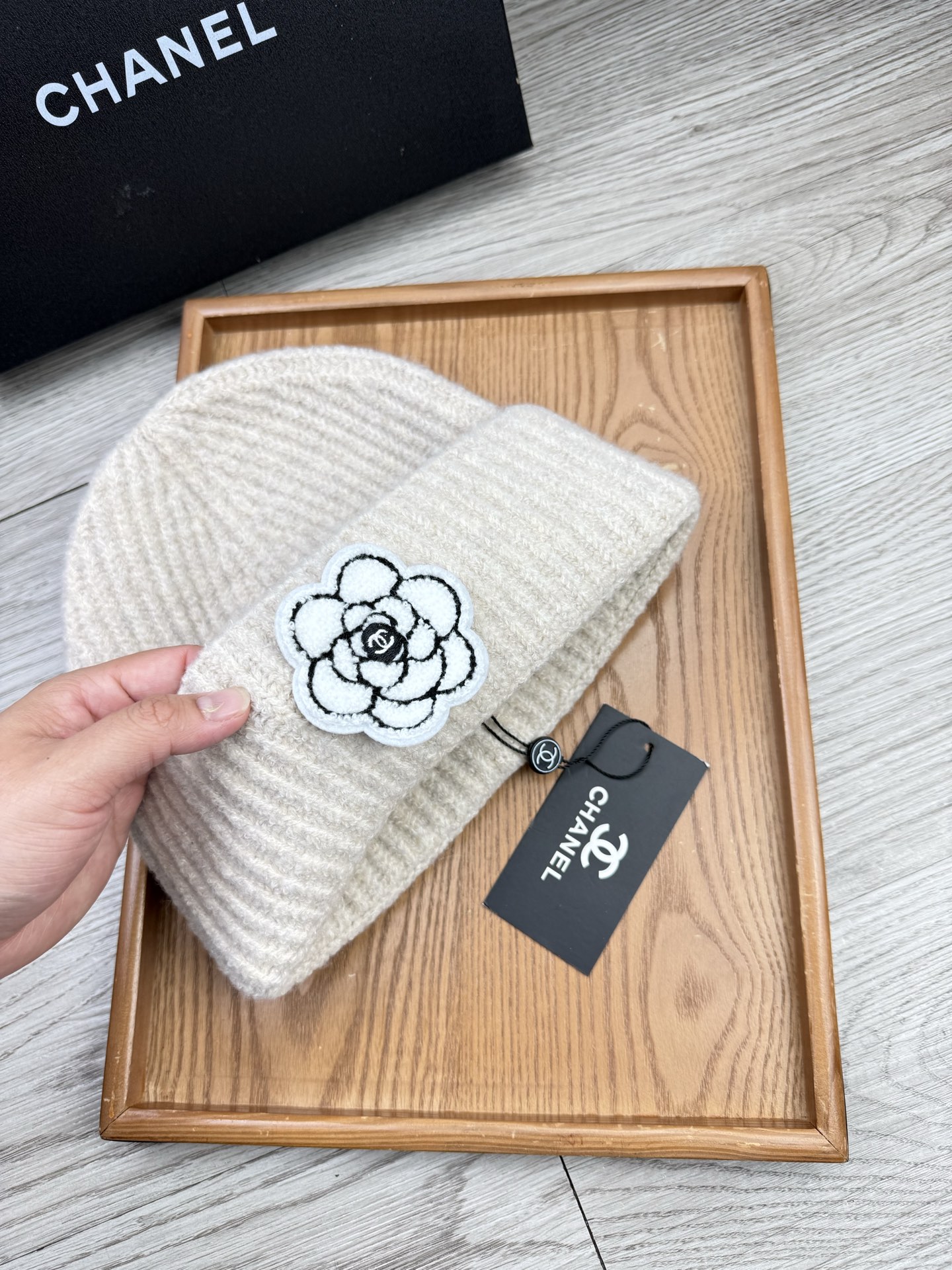 。C家。福利！【细毛线针织单帽】新款上架，特别实惠的一个系列帽子，面料：细毛线。密度紧致！毛线针织面料手