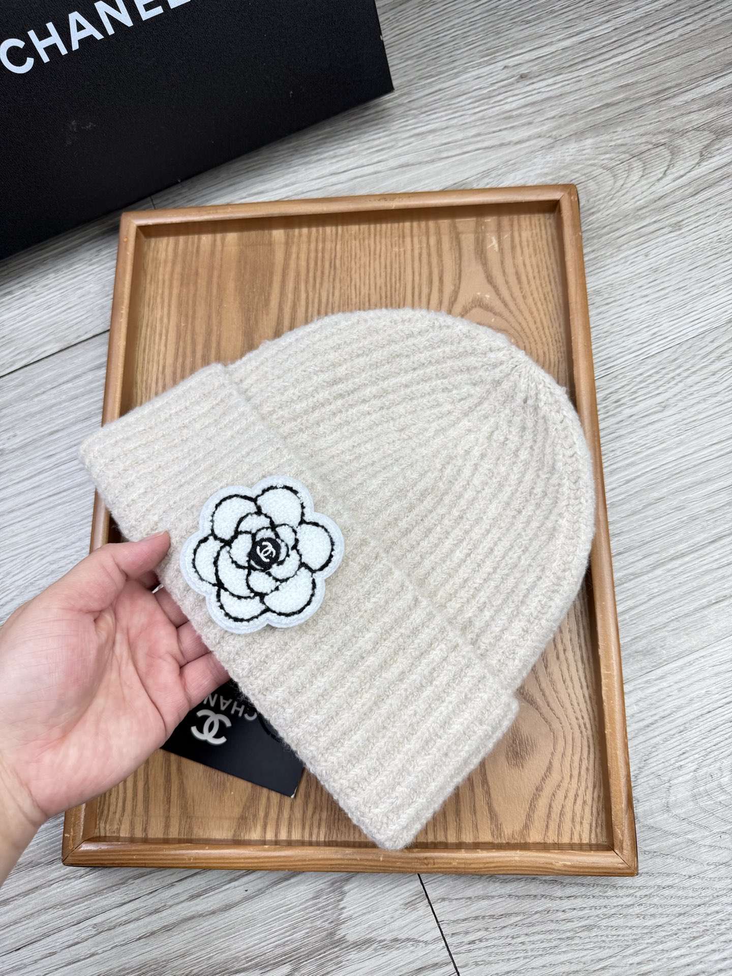 。C家。福利！【细毛线针织单帽】新款上架，特别实惠的一个系列帽子，面料：细毛线。密度紧致！毛线针织面料手