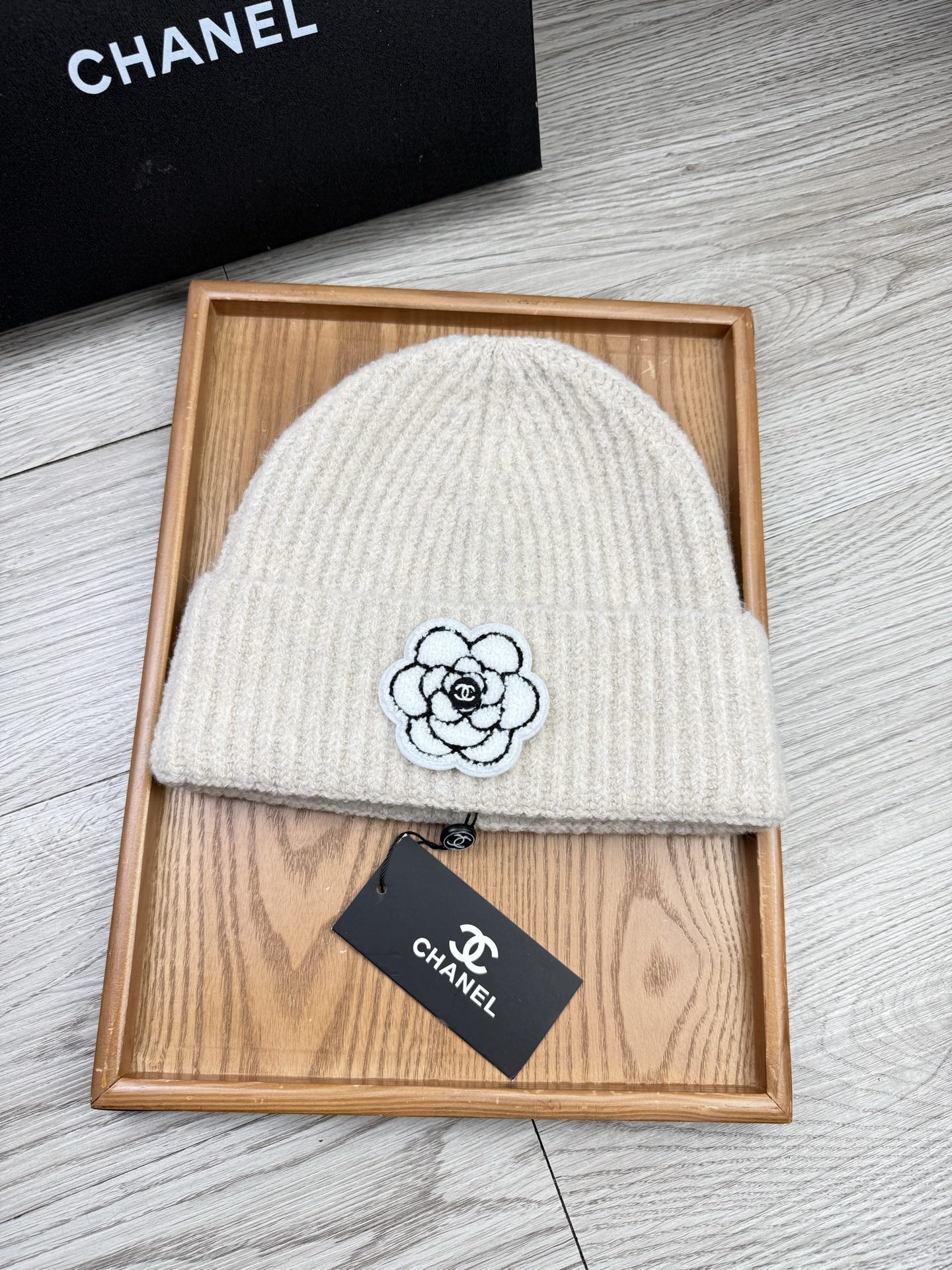 。C家。福利！【细毛线针织单帽】新款上架，特别实惠的一个系列帽子，面料：细毛线。密度紧致！毛线针织面料手