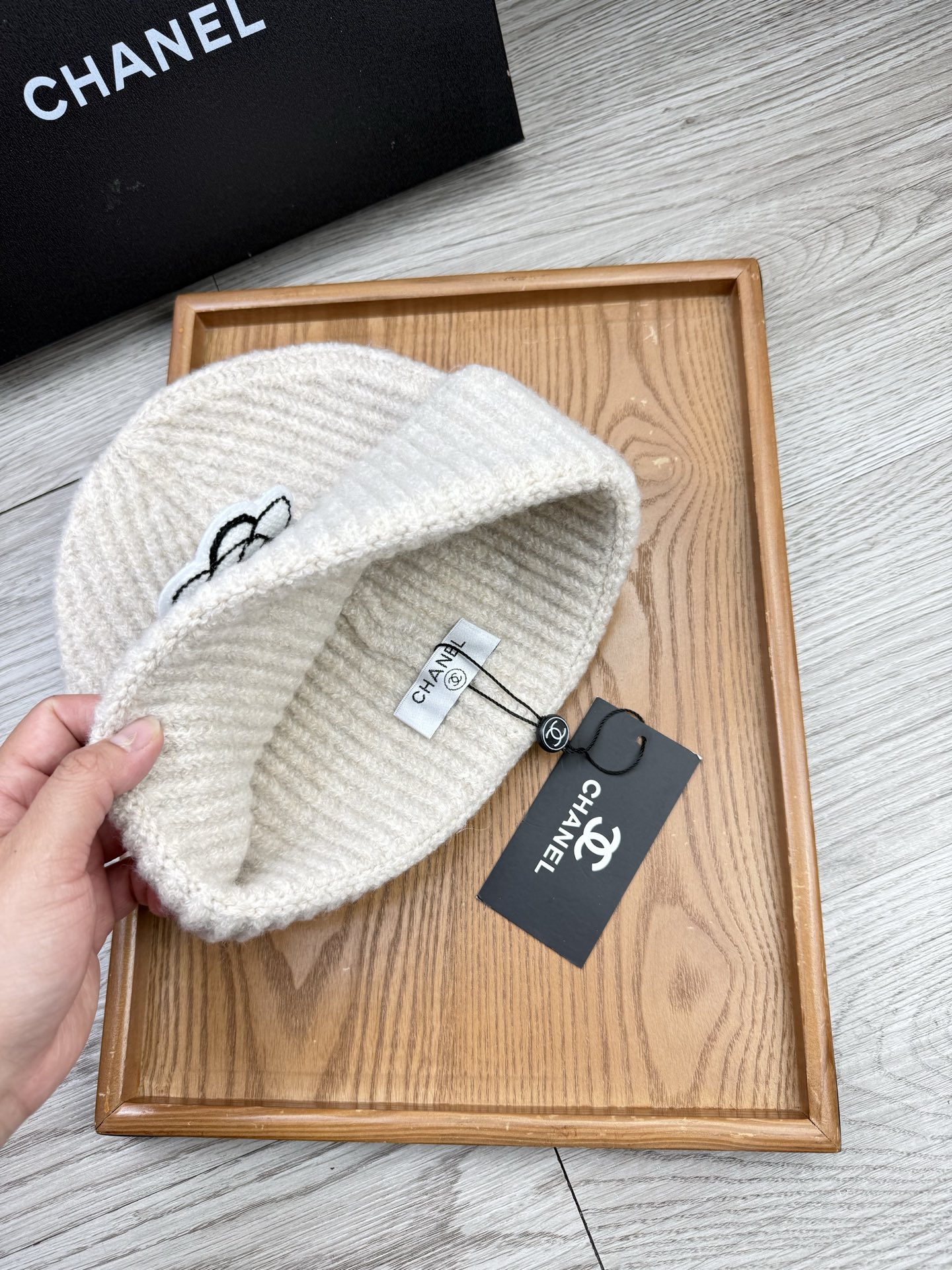 。C家。福利！【细毛线针织单帽】新款上架，特别实惠的一个系列帽子，面料：细毛线。密度紧致！毛线针织面料手