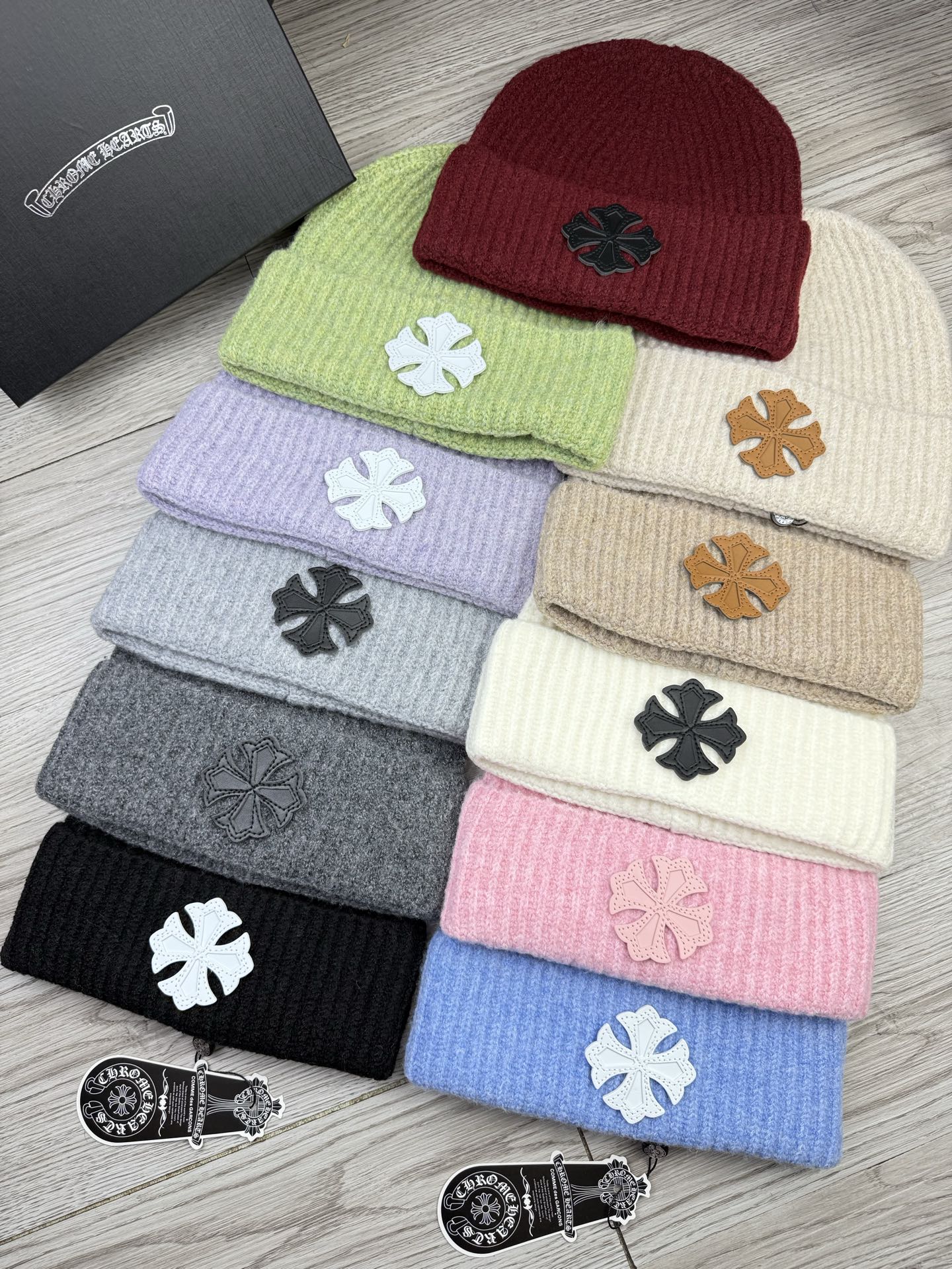 。克罗心。福利！【细毛线针织单帽】新款上架，特别实惠的一个系列帽子，面料：细毛线。密度紧致！毛线针织面料