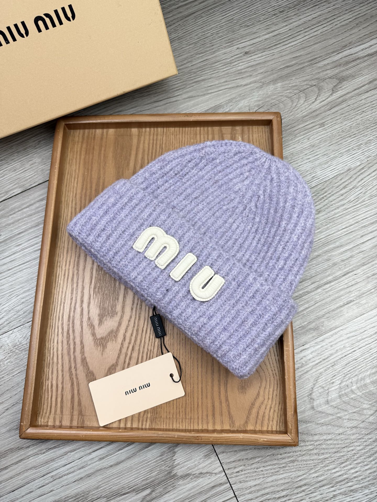 。miumiu。福利！【细毛线针织单帽】新款上架，特别实惠的一个系列帽子，面料：细毛线。密度紧致！毛线针