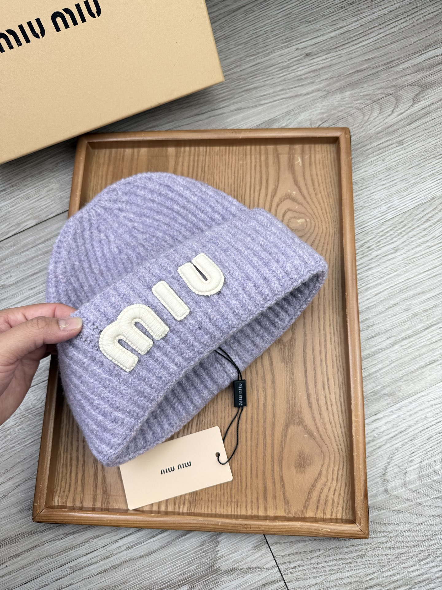 。miumiu。福利！【细毛线针织单帽】新款上架，特别实惠的一个系列帽子，面料：细毛线。密度紧致！毛线针