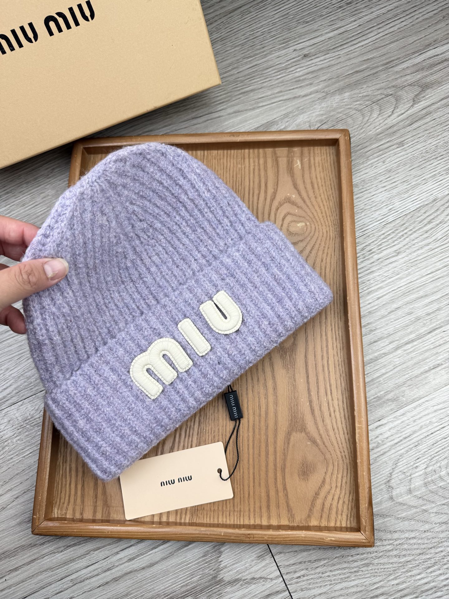 。miumiu。福利！【细毛线针织单帽】新款上架，特别实惠的一个系列帽子，面料：细毛线。密度紧致！毛线针