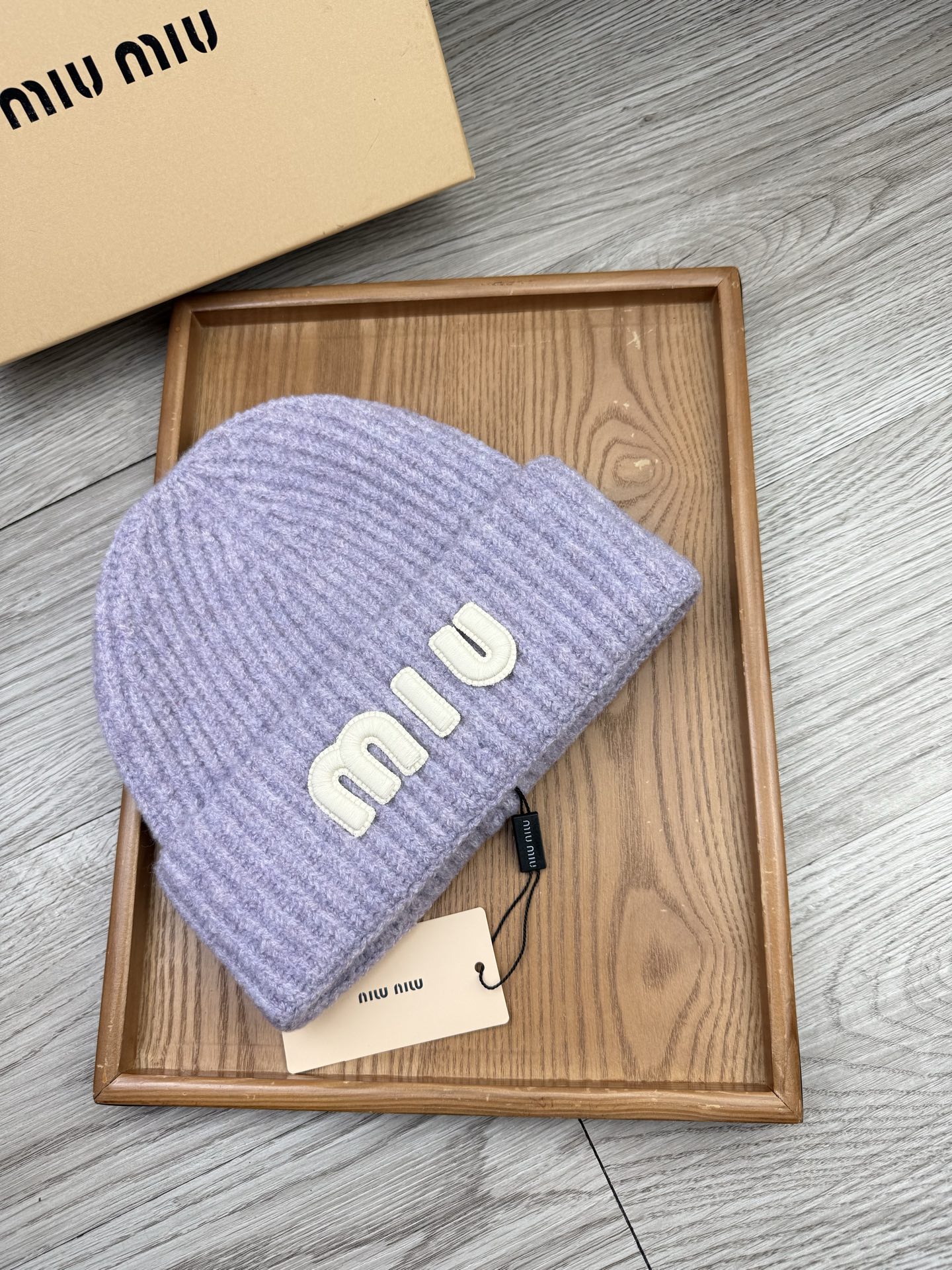 。miumiu。福利！【细毛线针织单帽】新款上架，特别实惠的一个系列帽子，面料：细毛线。密度紧致！毛线针