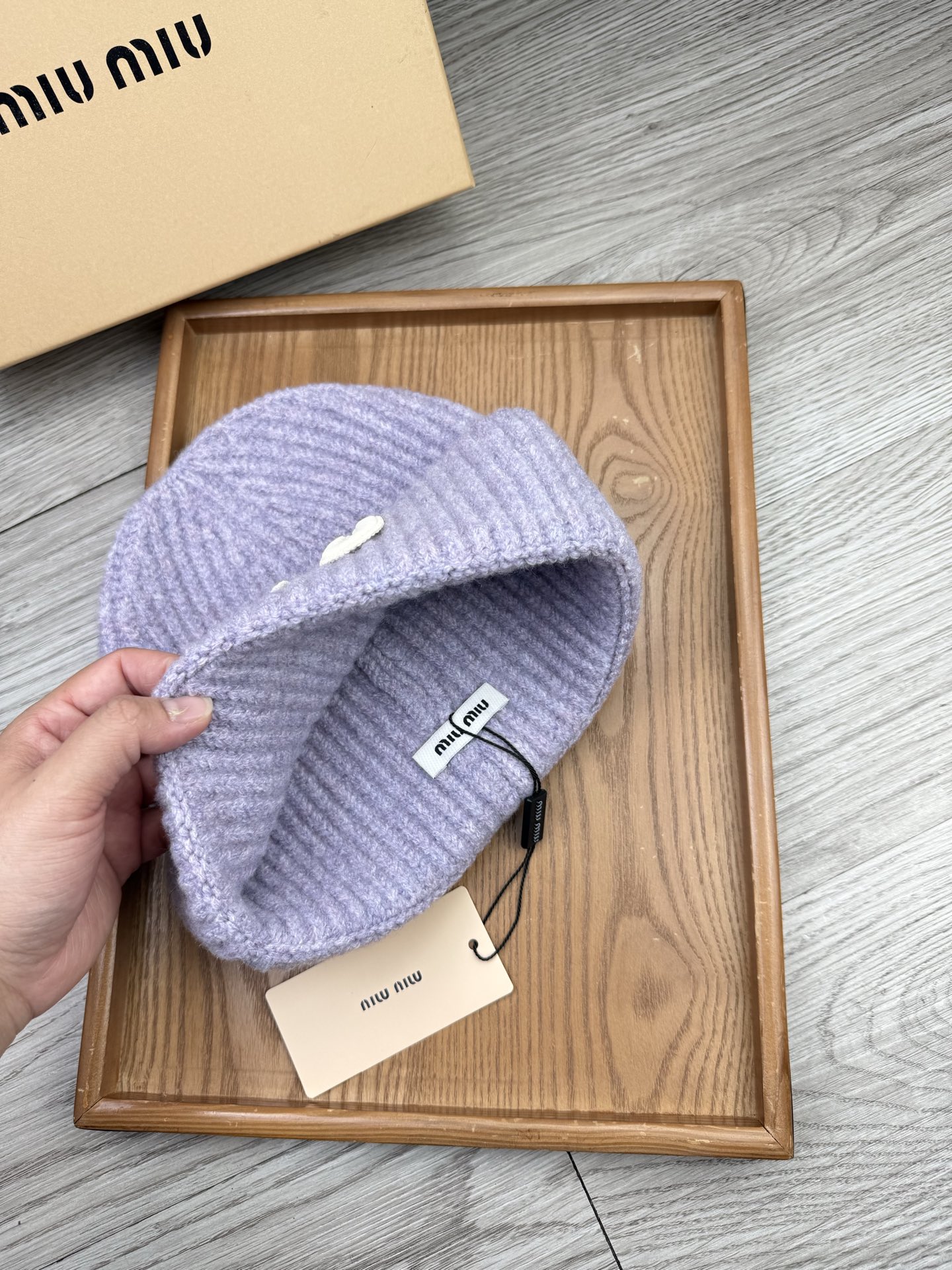 。miumiu。福利！【细毛线针织单帽】新款上架，特别实惠的一个系列帽子，面料：细毛线。密度紧致！毛线针