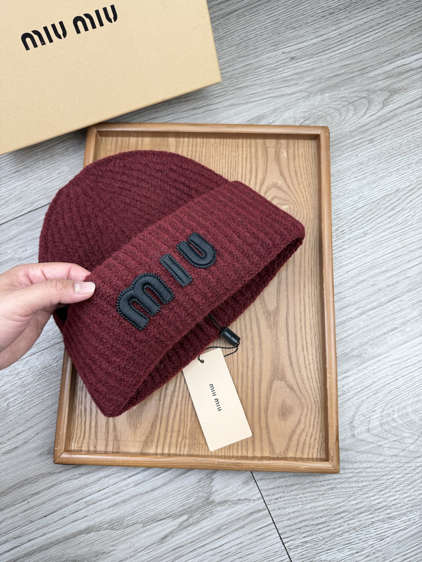 。miumiu。福利！【细毛线针织单帽】新款上架，特别实惠的一个系列帽子，面料：细毛线。密度紧致！毛线针