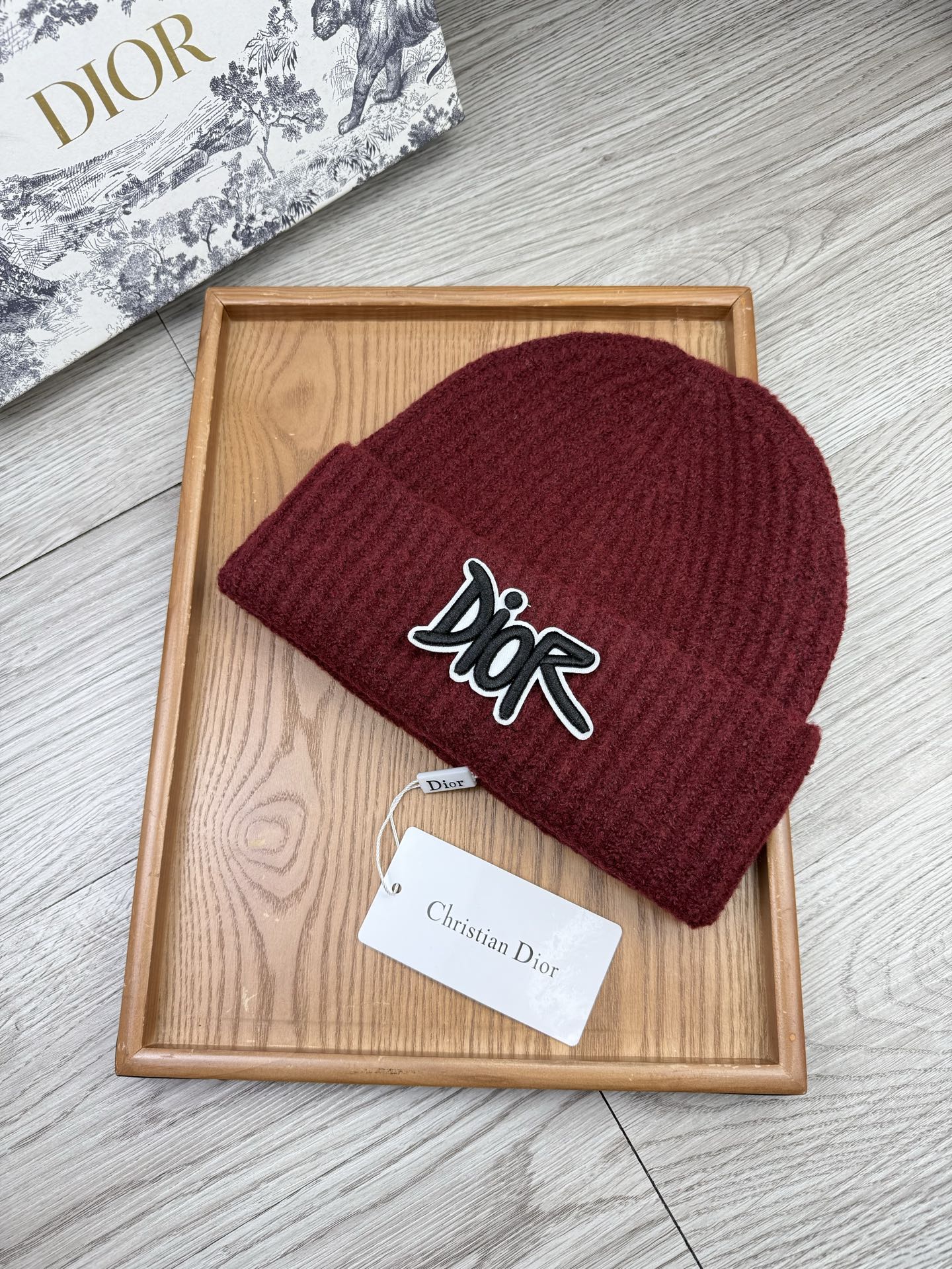 。Dior。福利！【细毛线针织单帽】新款上架，特别实惠的一个系列帽子，面料：细毛线。密度紧致！毛线针织面