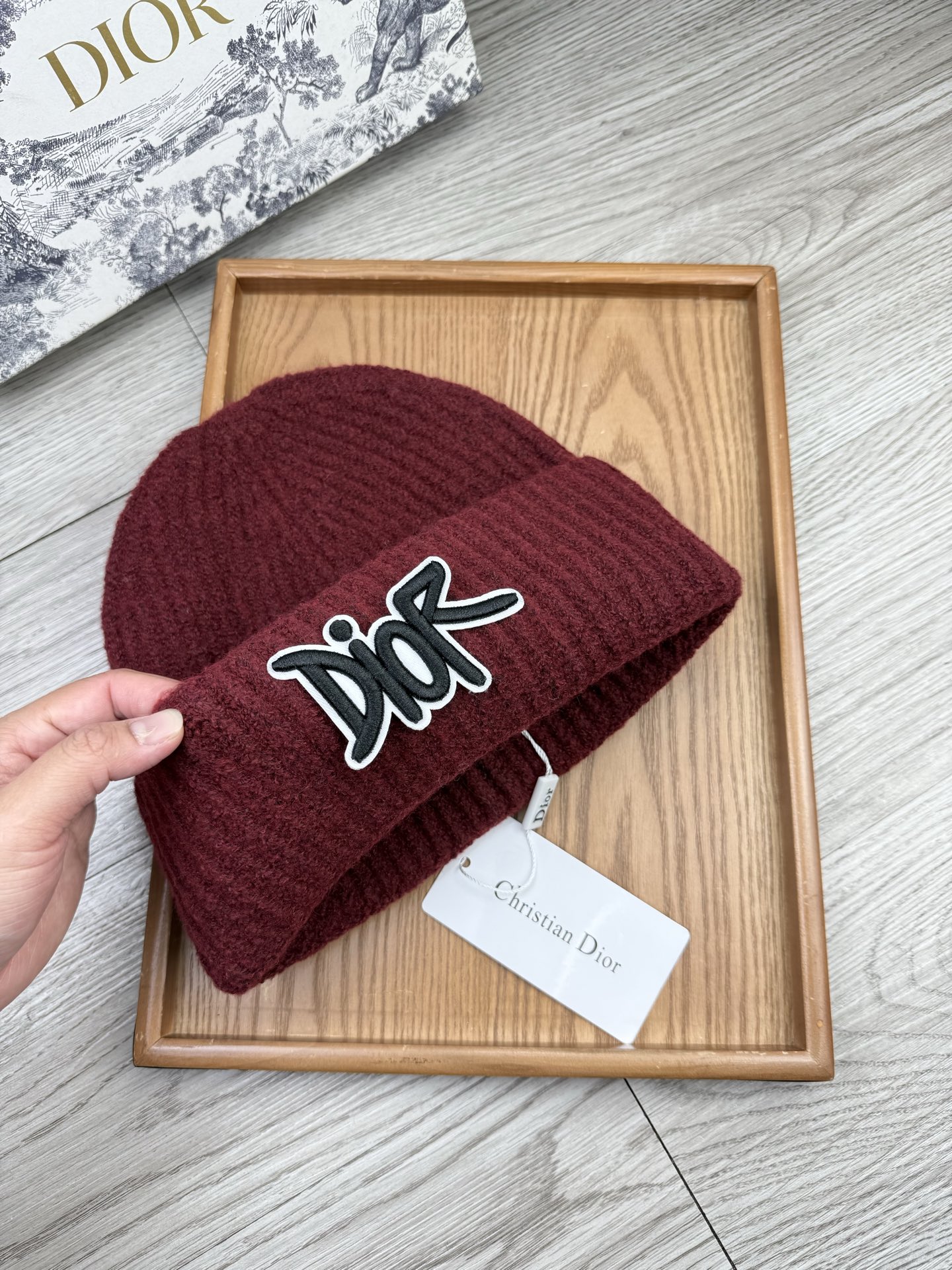 。Dior。福利！【细毛线针织单帽】新款上架，特别实惠的一个系列帽子，面料：细毛线。密度紧致！毛线针织面