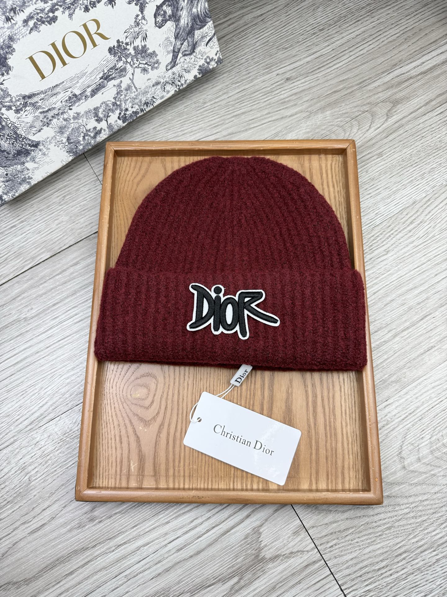 。Dior。福利！【细毛线针织单帽】新款上架，特别实惠的一个系列帽子，面料：细毛线。密度紧致！毛线针织面