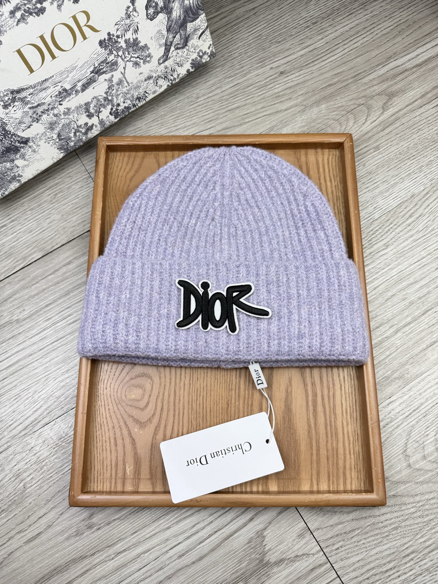 。Dior。福利！【细毛线针织单帽】新款上架，特别实惠的一个系列帽子，面料：细毛线。密度紧致！毛线针织面