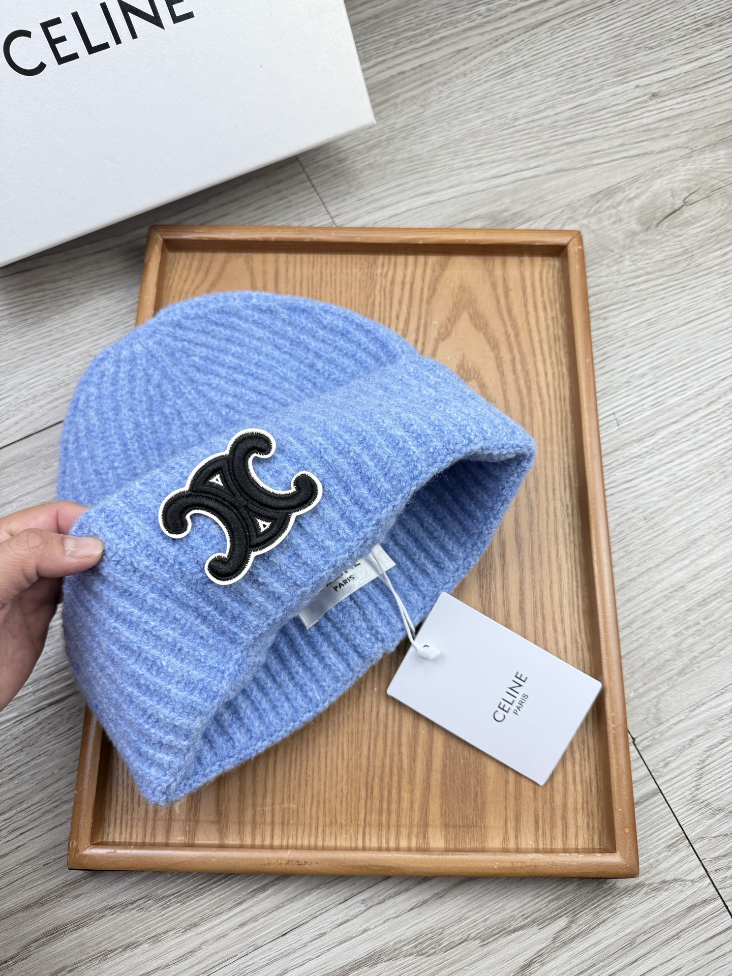 。赛琳。福利！【细毛线针织单帽】新款上架，特别实惠的一个系列帽子，面料：细毛线。密度紧致！毛线针织面料手