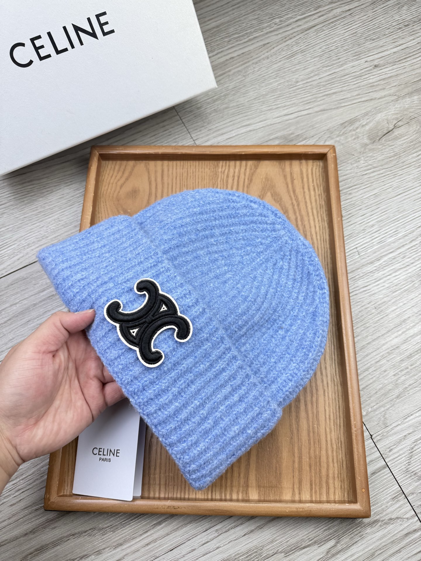 。赛琳。福利！【细毛线针织单帽】新款上架，特别实惠的一个系列帽子，面料：细毛线。密度紧致！毛线针织面料手