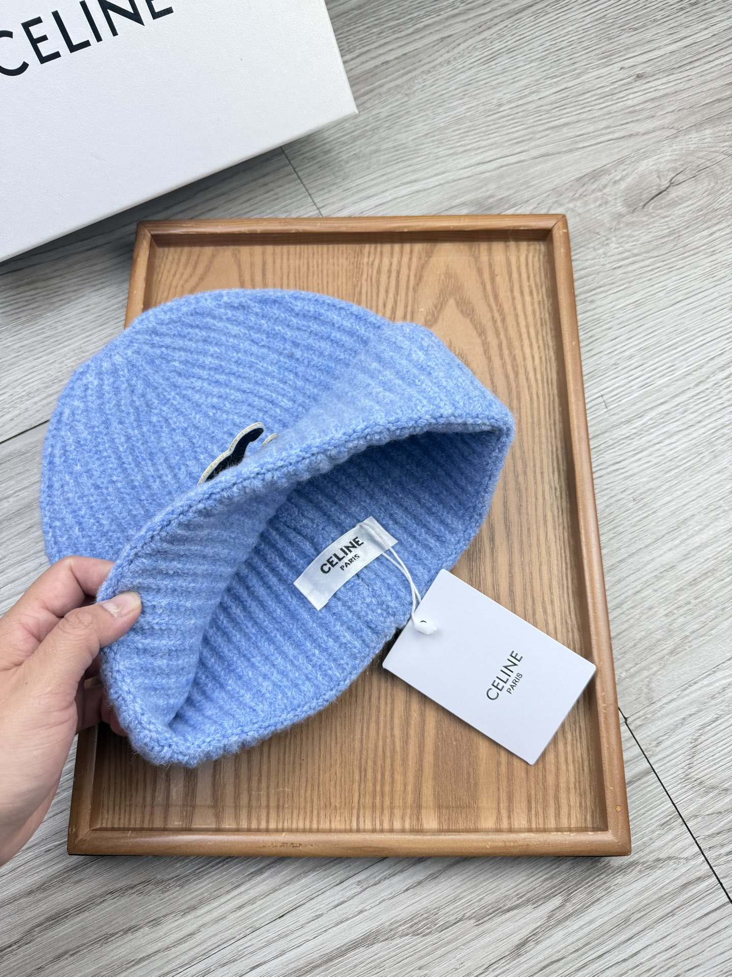 。赛琳。福利！【细毛线针织单帽】新款上架，特别实惠的一个系列帽子，面料：细毛线。密度紧致！毛线针织面料手