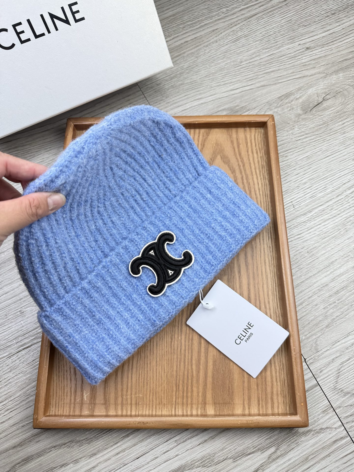 。赛琳。福利！【细毛线针织单帽】新款上架，特别实惠的一个系列帽子，面料：细毛线。密度紧致！毛线针织面料手