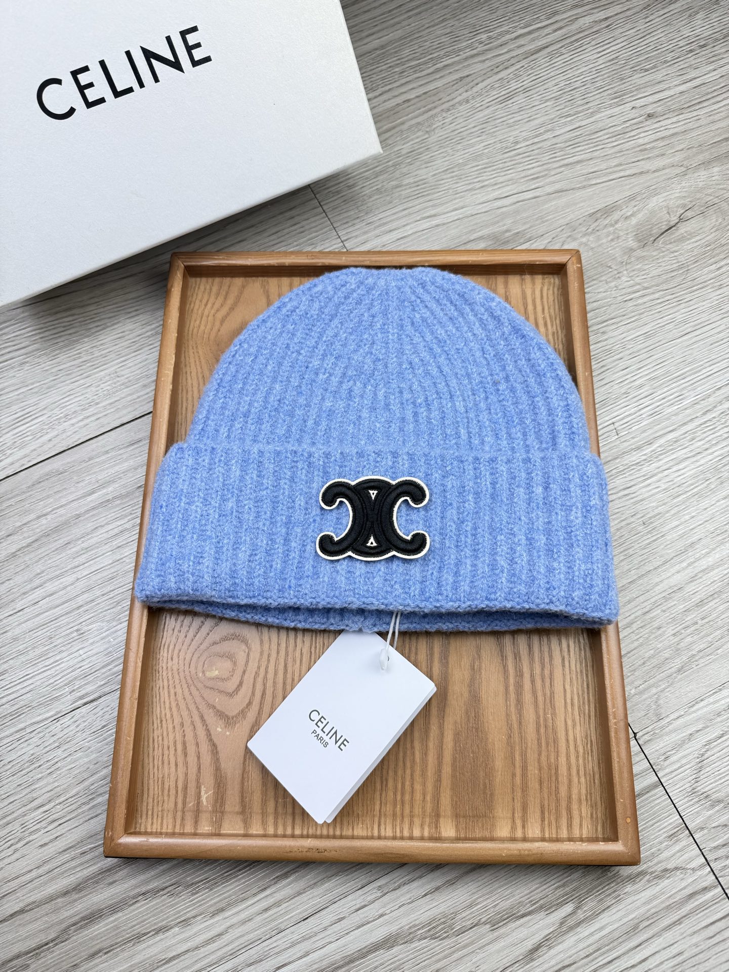 。赛琳。福利！【细毛线针织单帽】新款上架，特别实惠的一个系列帽子，面料：细毛线。密度紧致！毛线针织面料手