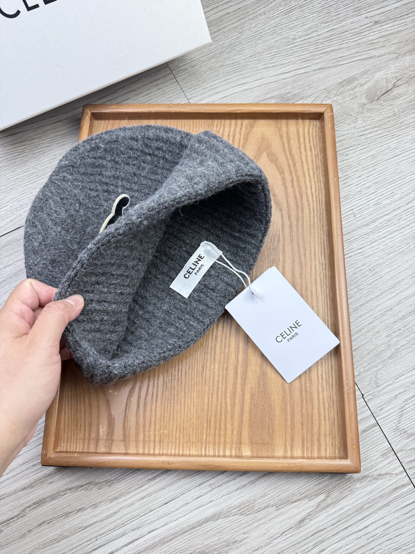 。赛琳。福利！【细毛线针织单帽】新款上架，特别实惠的一个系列帽子，面料：细毛线。密度紧致！毛线针织面料手