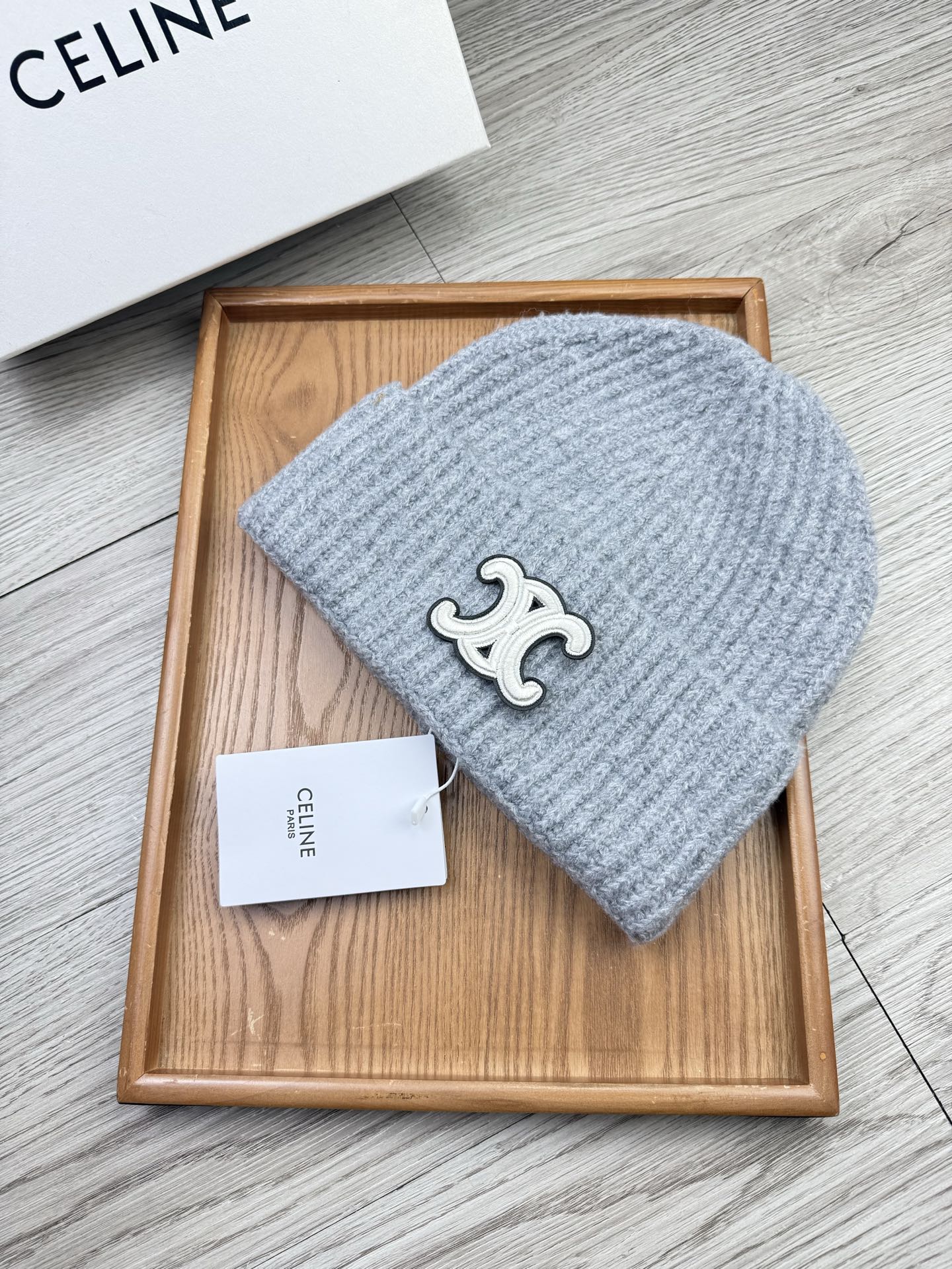 。赛琳。福利！【细毛线针织单帽】新款上架，特别实惠的一个系列帽子，面料：细毛线。密度紧致！毛线针织面料手