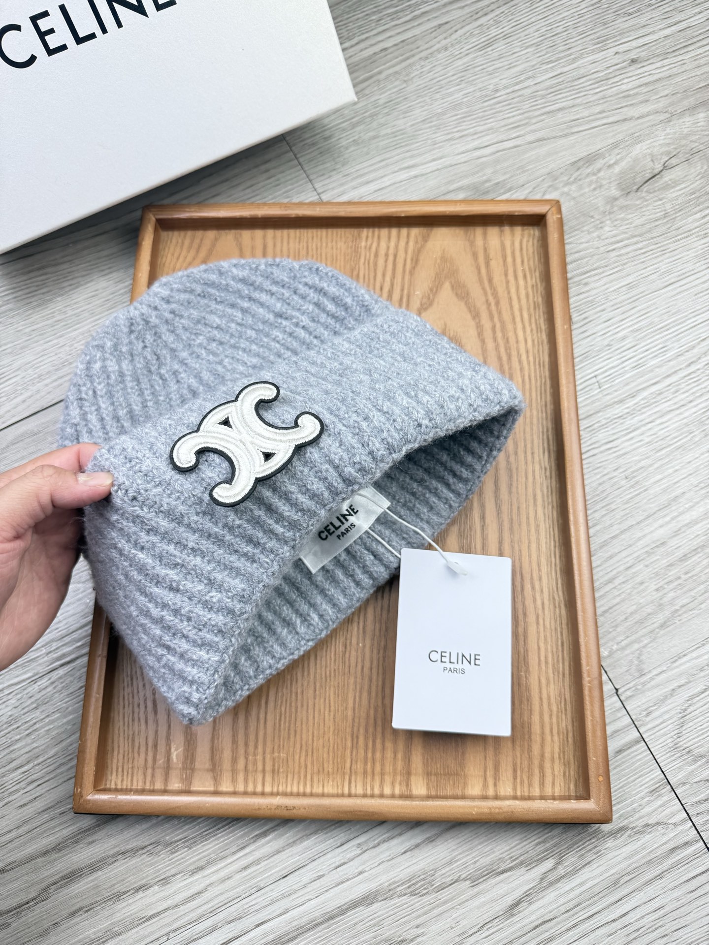 。赛琳。福利！【细毛线针织单帽】新款上架，特别实惠的一个系列帽子，面料：细毛线。密度紧致！毛线针织面料手