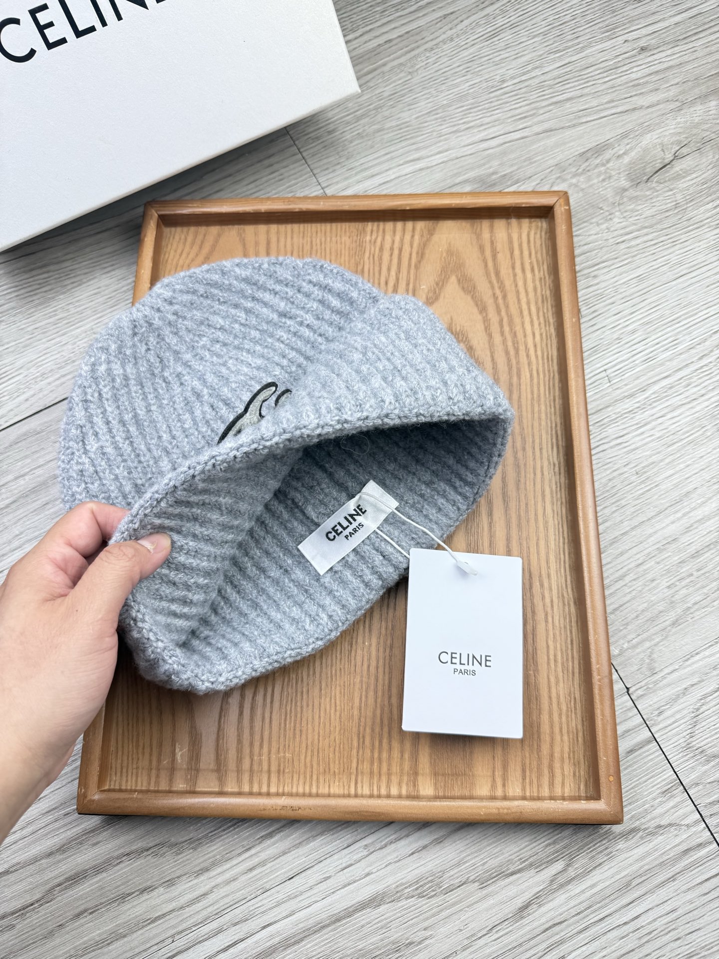 。赛琳。福利！【细毛线针织单帽】新款上架，特别实惠的一个系列帽子，面料：细毛线。密度紧致！毛线针织面料手