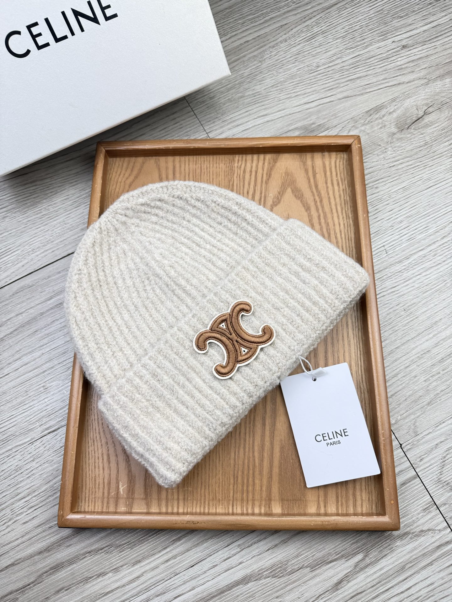 。赛琳。福利！【细毛线针织单帽】新款上架，特别实惠的一个系列帽子，面料：细毛线。密度紧致！毛线针织面料手