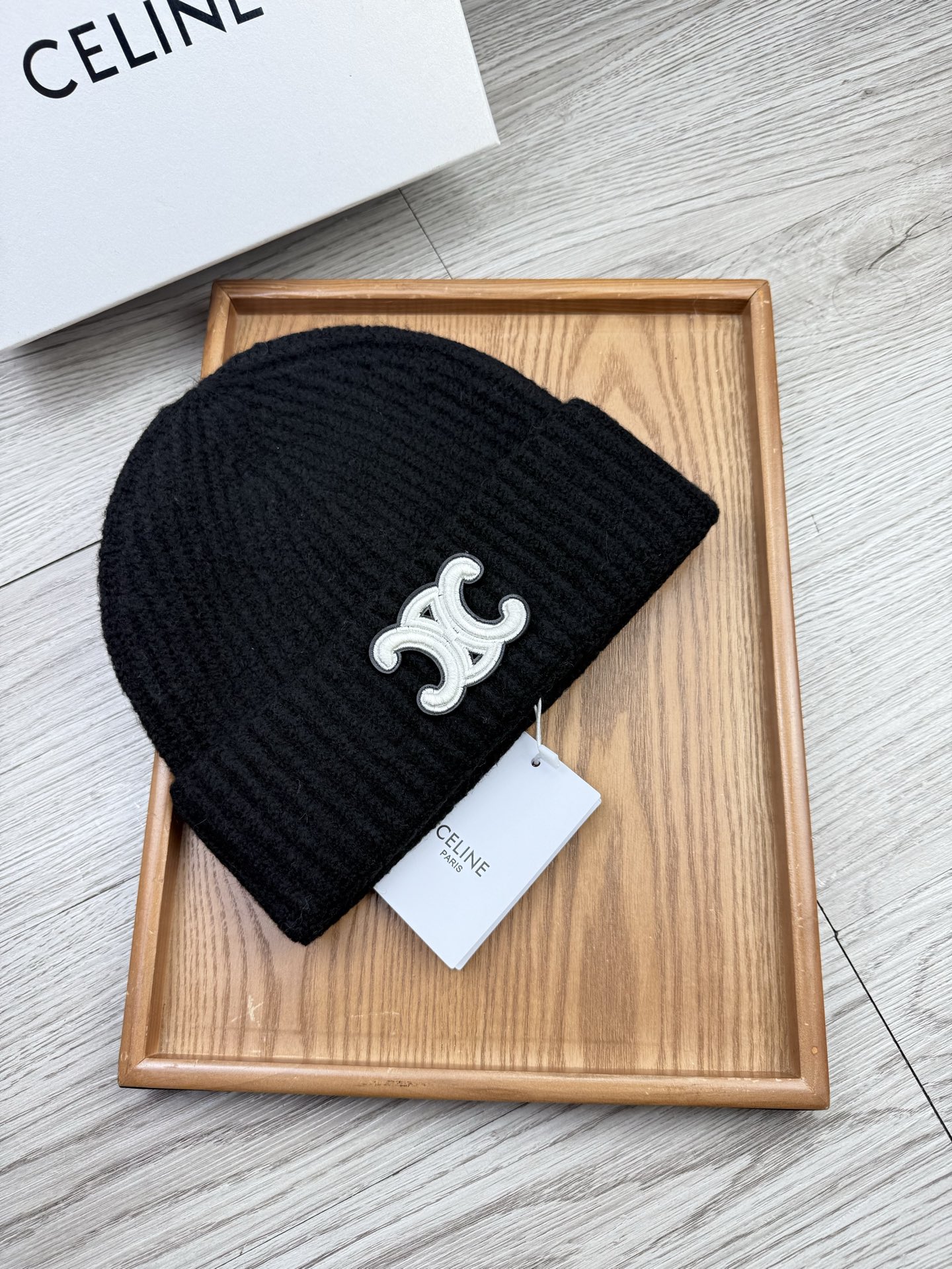 。赛琳。福利！【细毛线针织单帽】新款上架，特别实惠的一个系列帽子，面料：细毛线。密度紧致！毛线针织面料手