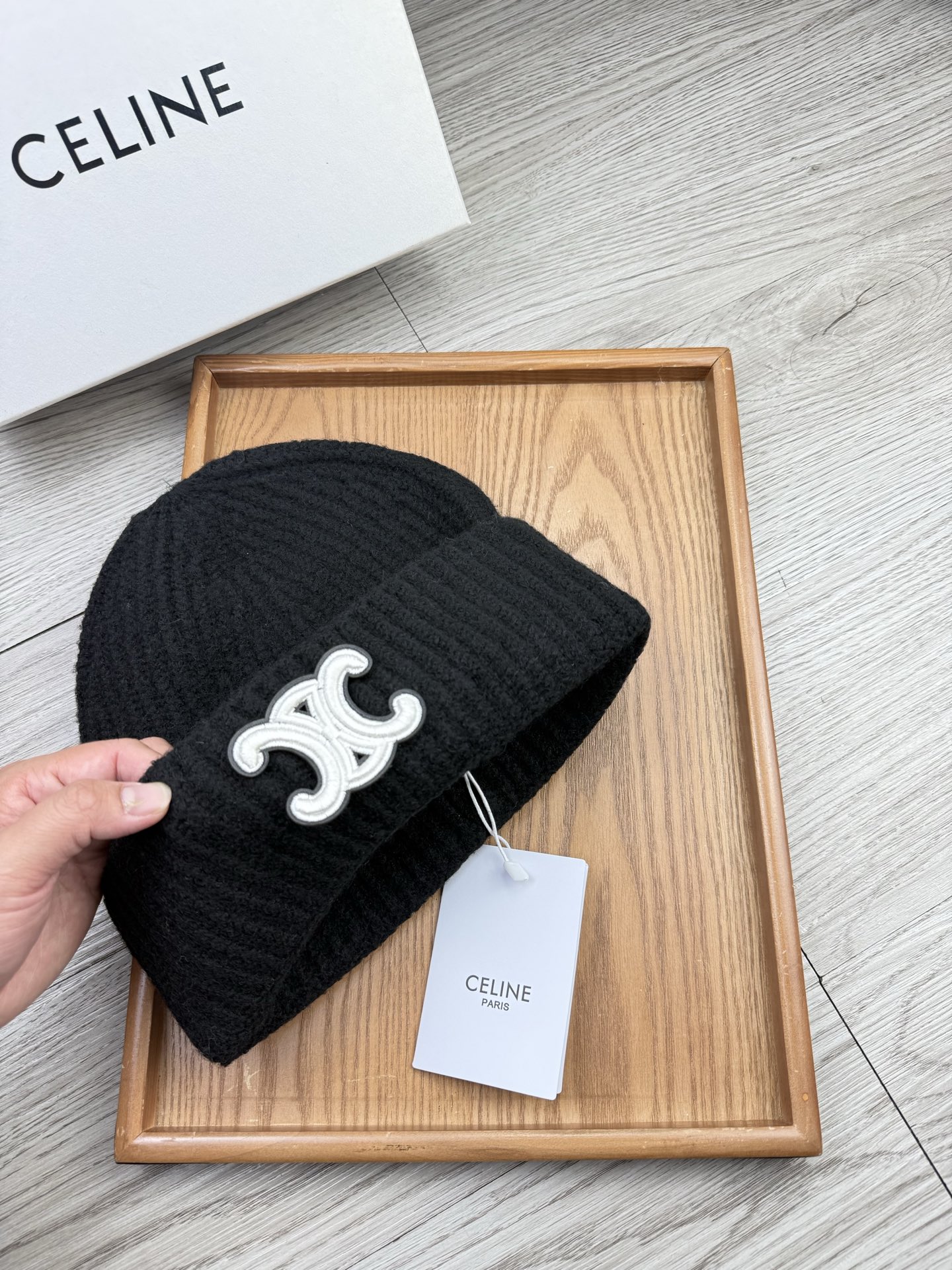 。赛琳。福利！【细毛线针织单帽】新款上架，特别实惠的一个系列帽子，面料：细毛线。密度紧致！毛线针织面料手