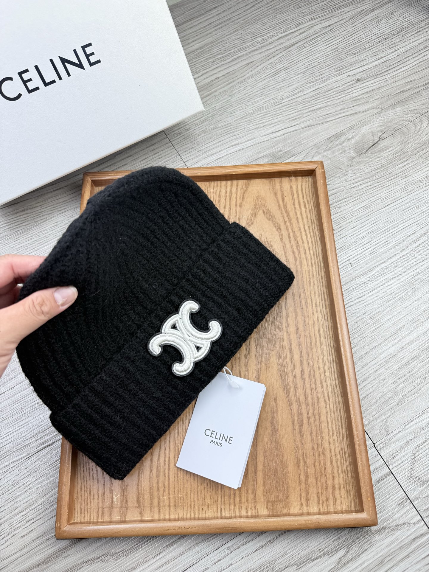 。赛琳。福利！【细毛线针织单帽】新款上架，特别实惠的一个系列帽子，面料：细毛线。密度紧致！毛线针织面料手