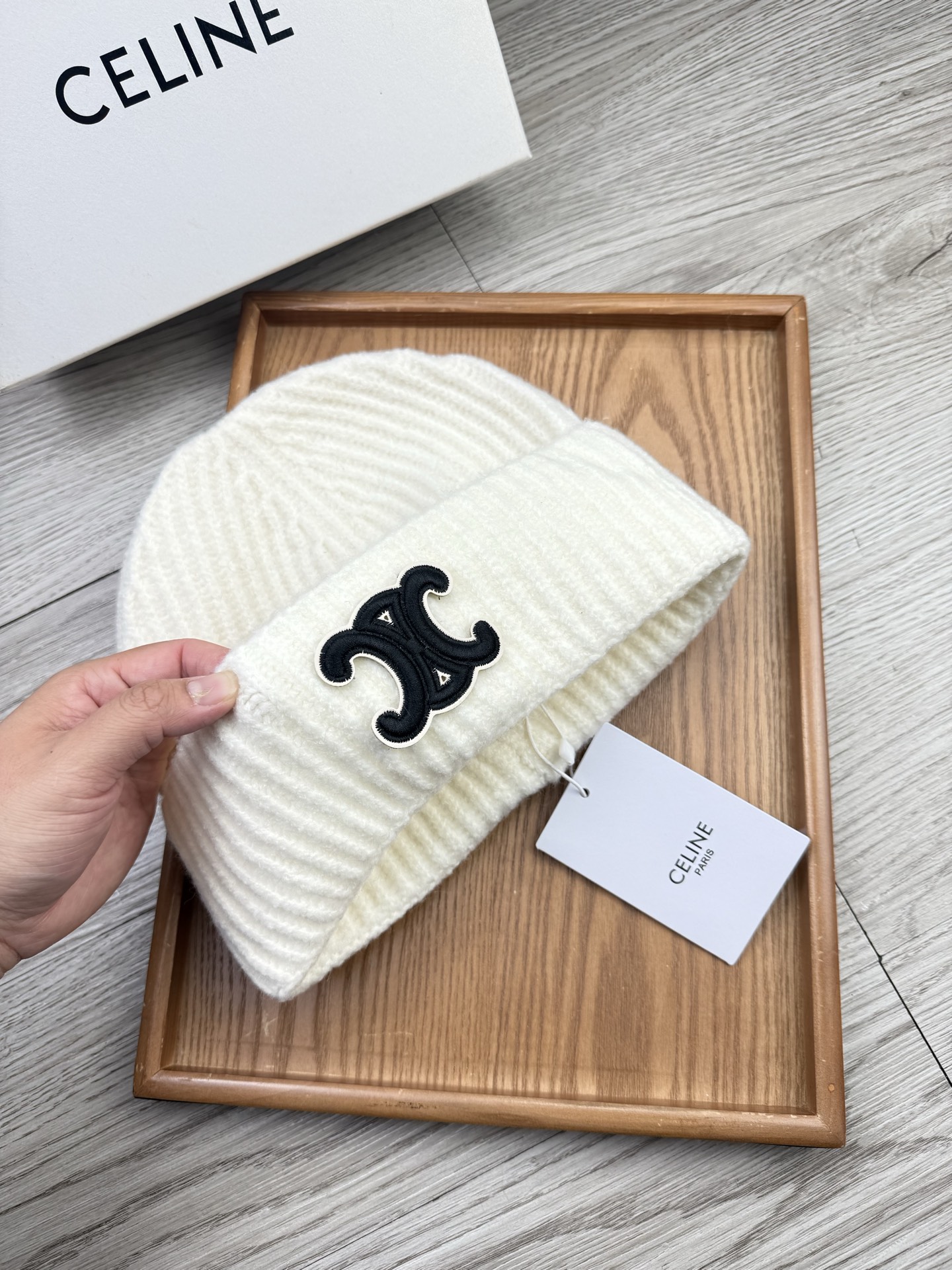 。赛琳。福利！【细毛线针织单帽】新款上架，特别实惠的一个系列帽子，面料：细毛线。密度紧致！毛线针织面料手