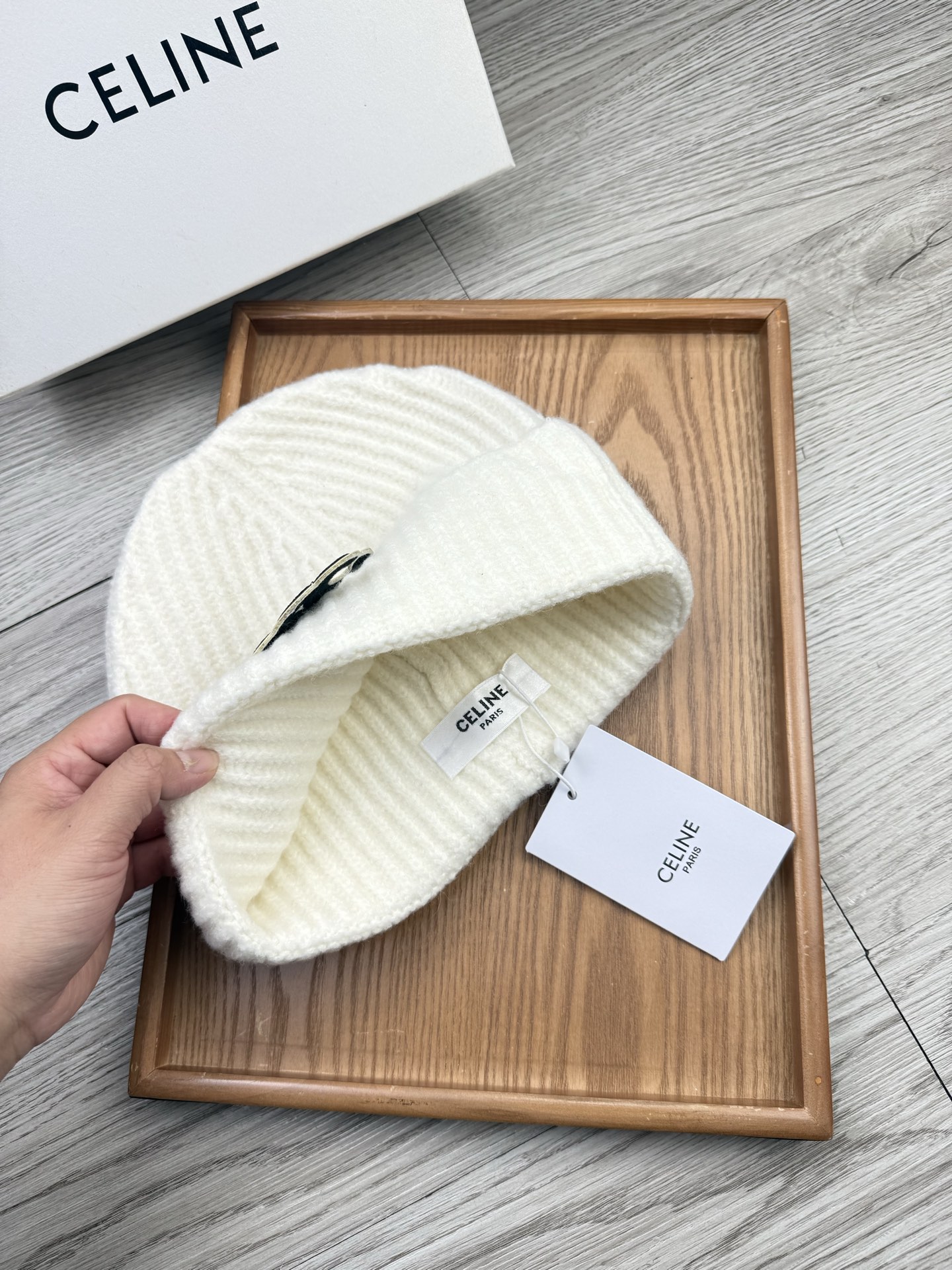 。赛琳。福利！【细毛线针织单帽】新款上架，特别实惠的一个系列帽子，面料：细毛线。密度紧致！毛线针织面料手