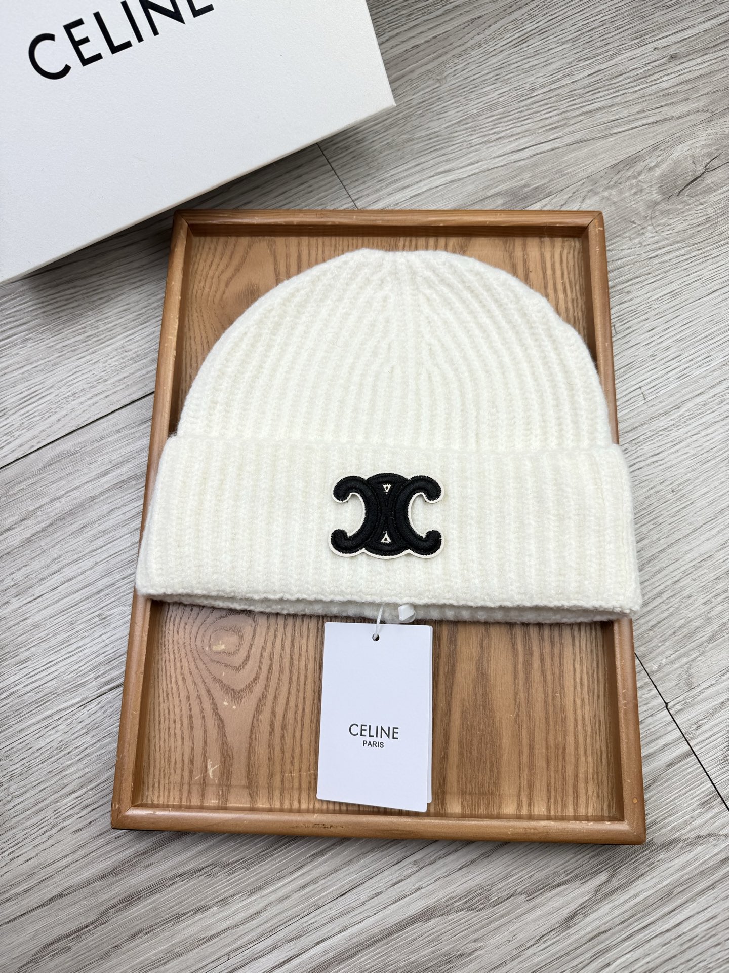 。赛琳。福利！【细毛线针织单帽】新款上架，特别实惠的一个系列帽子，面料：细毛线。密度紧致！毛线针织面料手