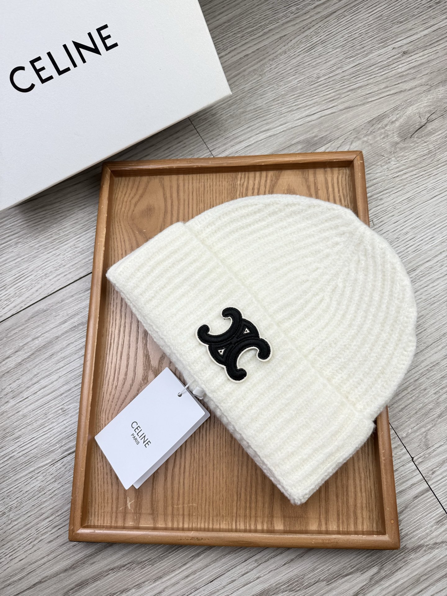 。赛琳。福利！【细毛线针织单帽】新款上架，特别实惠的一个系列帽子，面料：细毛线。密度紧致！毛线针织面料手