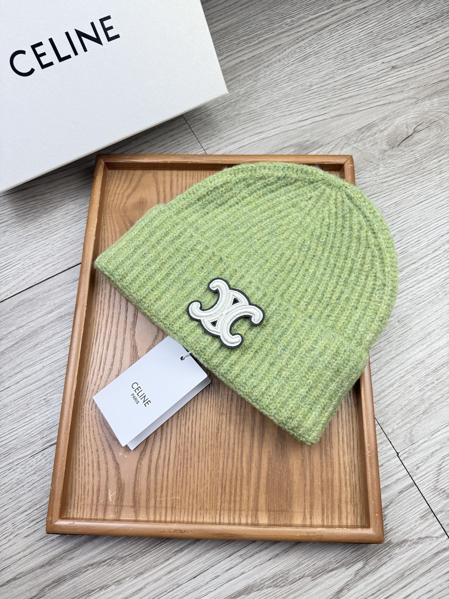 。赛琳。福利！【细毛线针织单帽】新款上架，特别实惠的一个系列帽子，面料：细毛线。密度紧致！毛线针织面料手