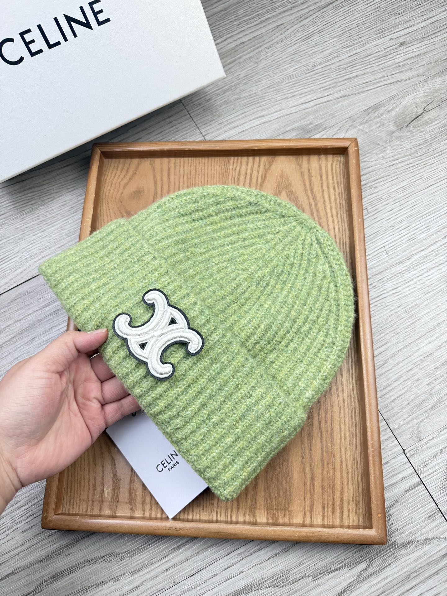 。赛琳。福利！【细毛线针织单帽】新款上架，特别实惠的一个系列帽子，面料：细毛线。密度紧致！毛线针织面料手