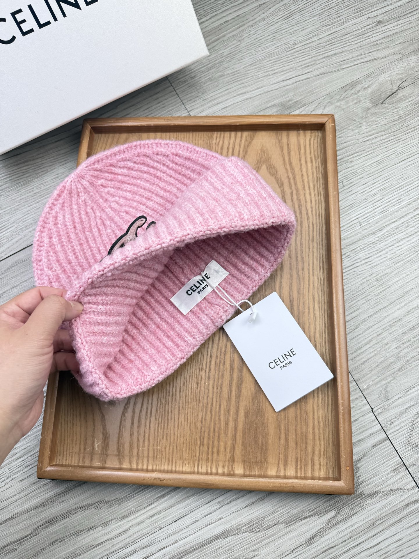 。赛琳。福利！【细毛线针织单帽】新款上架，特别实惠的一个系列帽子，面料：细毛线。密度紧致！毛线针织面料手