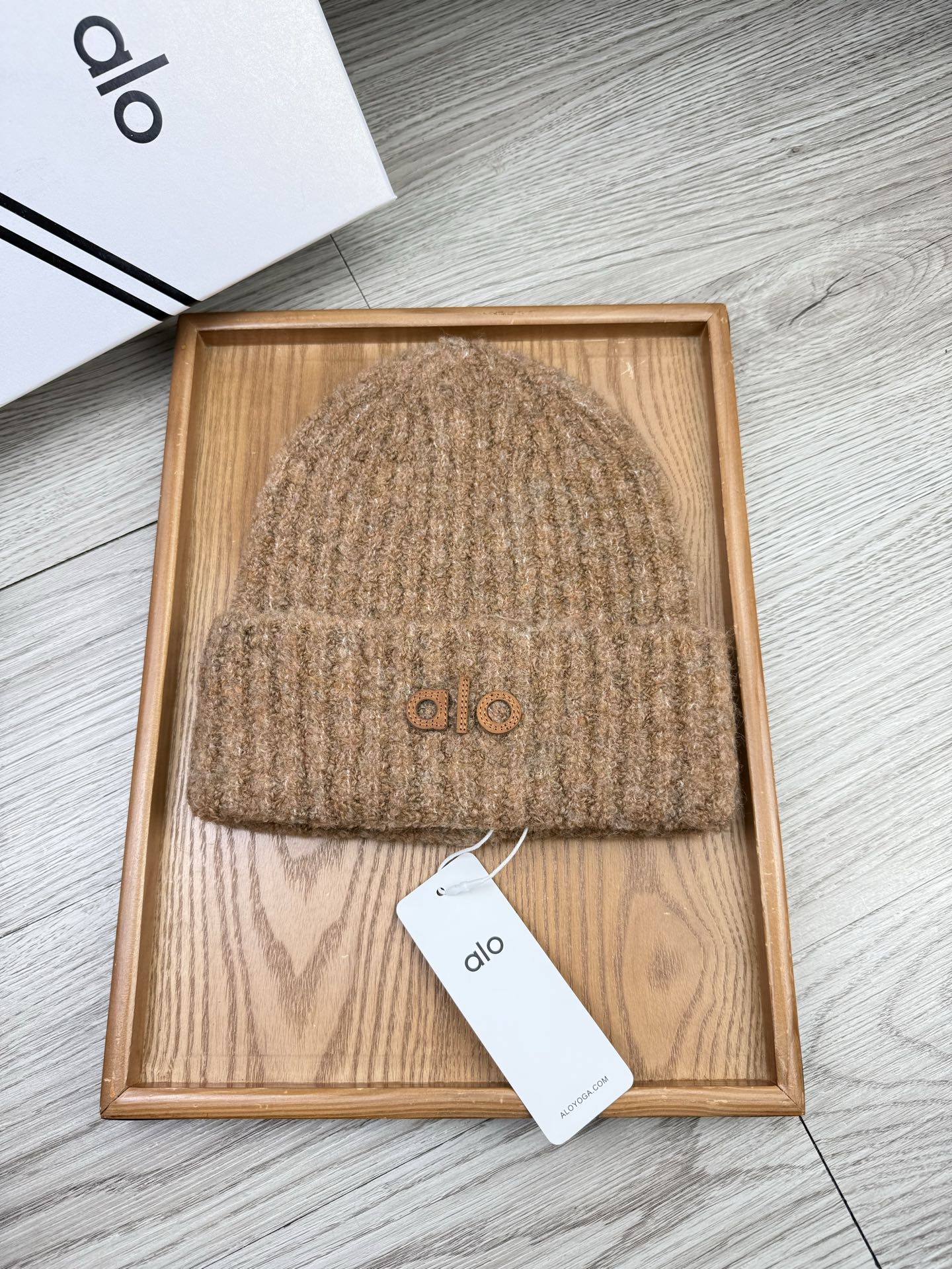 。AL0。福利！【细毛线针织单帽】新款上架，特别实惠的一个系列帽子，面料：细毛线。密度紧致！毛线针织面料