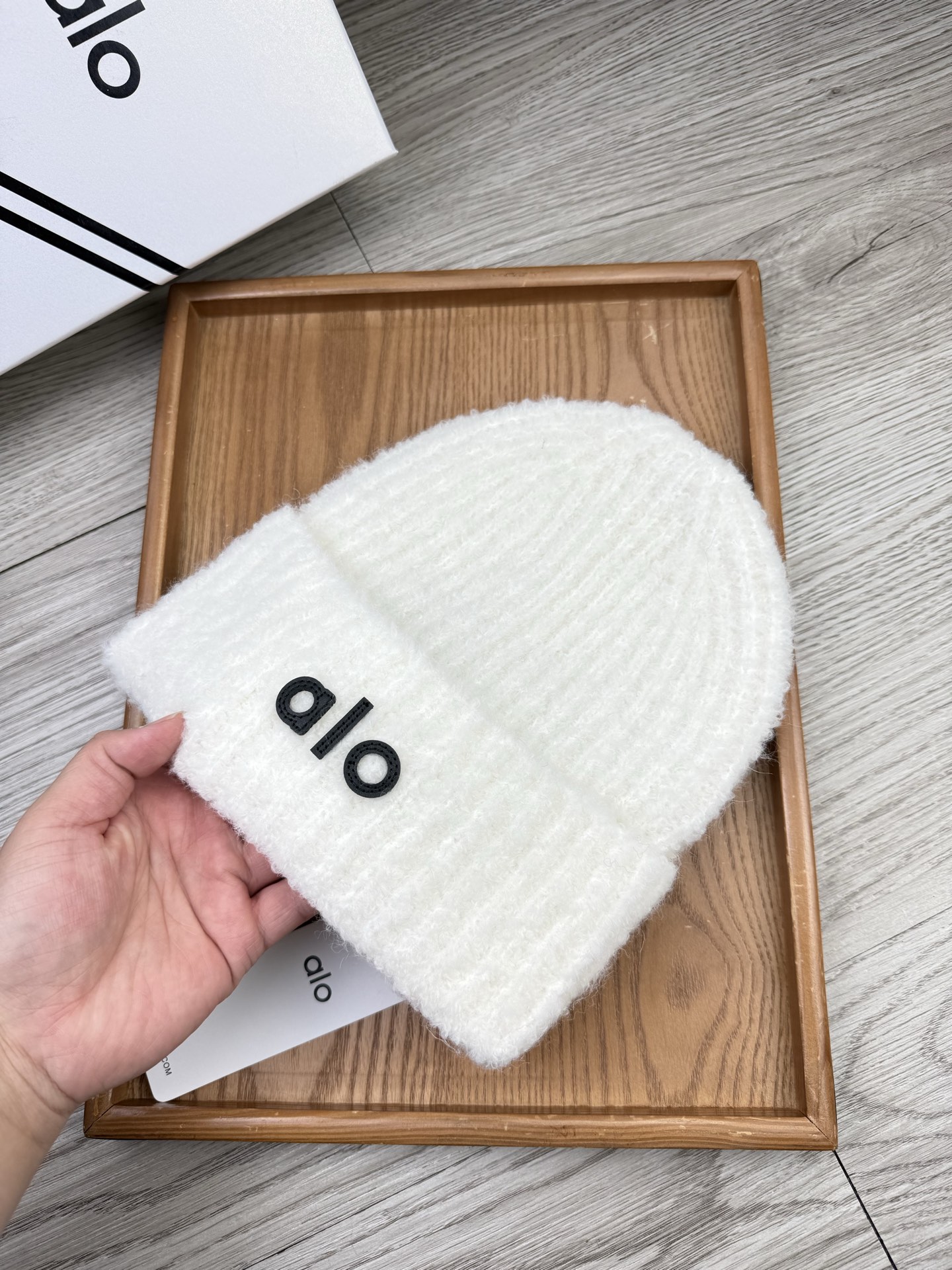 。AL0。福利！【细毛线针织单帽】新款上架，特别实惠的一个系列帽子，面料：细毛线。密度紧致！毛线针织面料