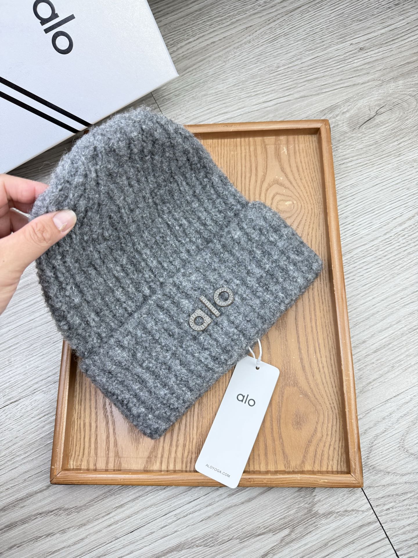 。AL0。福利！【细毛线针织单帽】新款上架，特别实惠的一个系列帽子，面料：细毛线。密度紧致！毛线针织面料