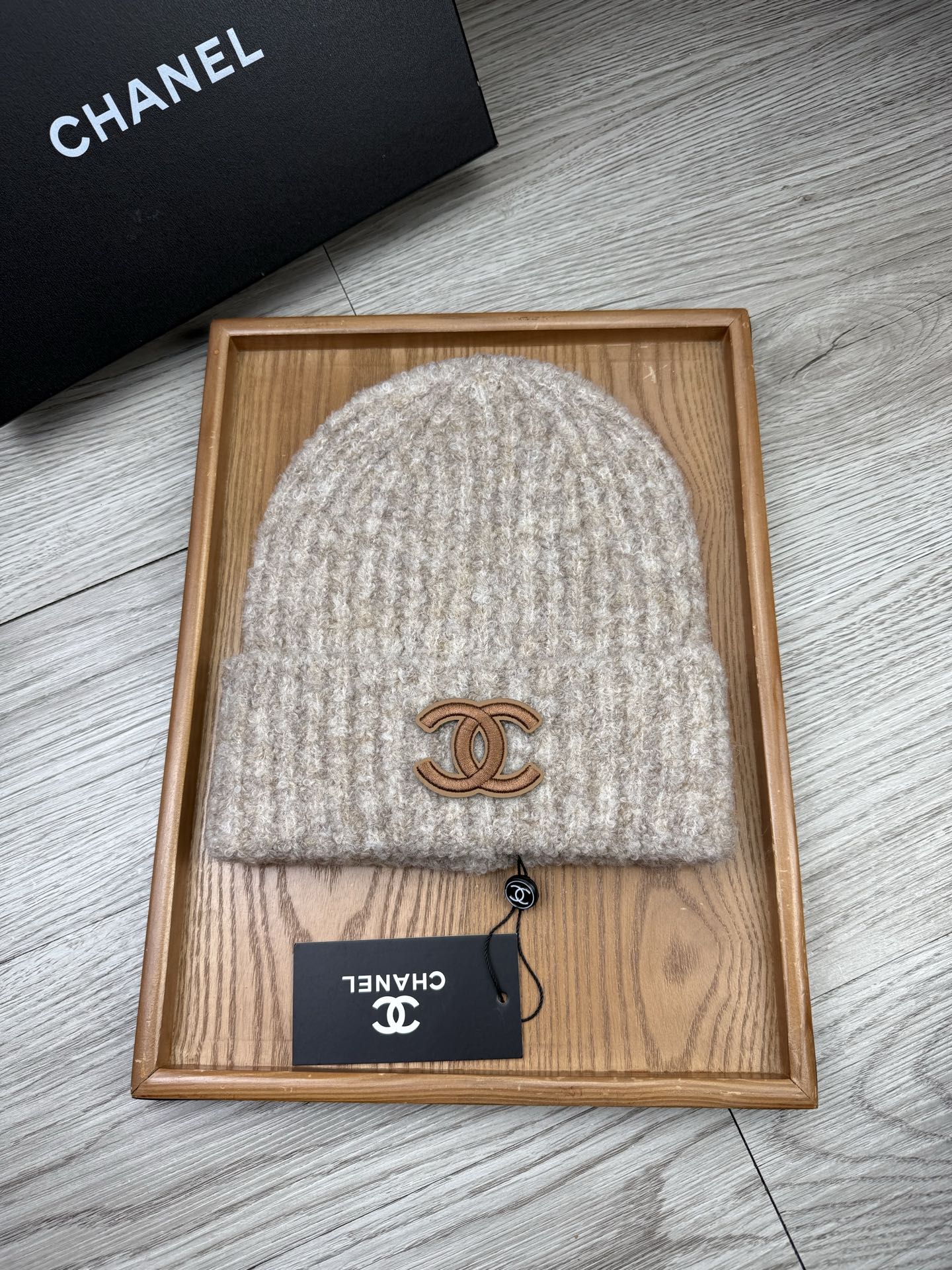 。C家。福利！【细毛线针织单帽】新款上架，特别实惠的一个系列帽子，面料：细毛线。密度紧致！毛线针织面料手