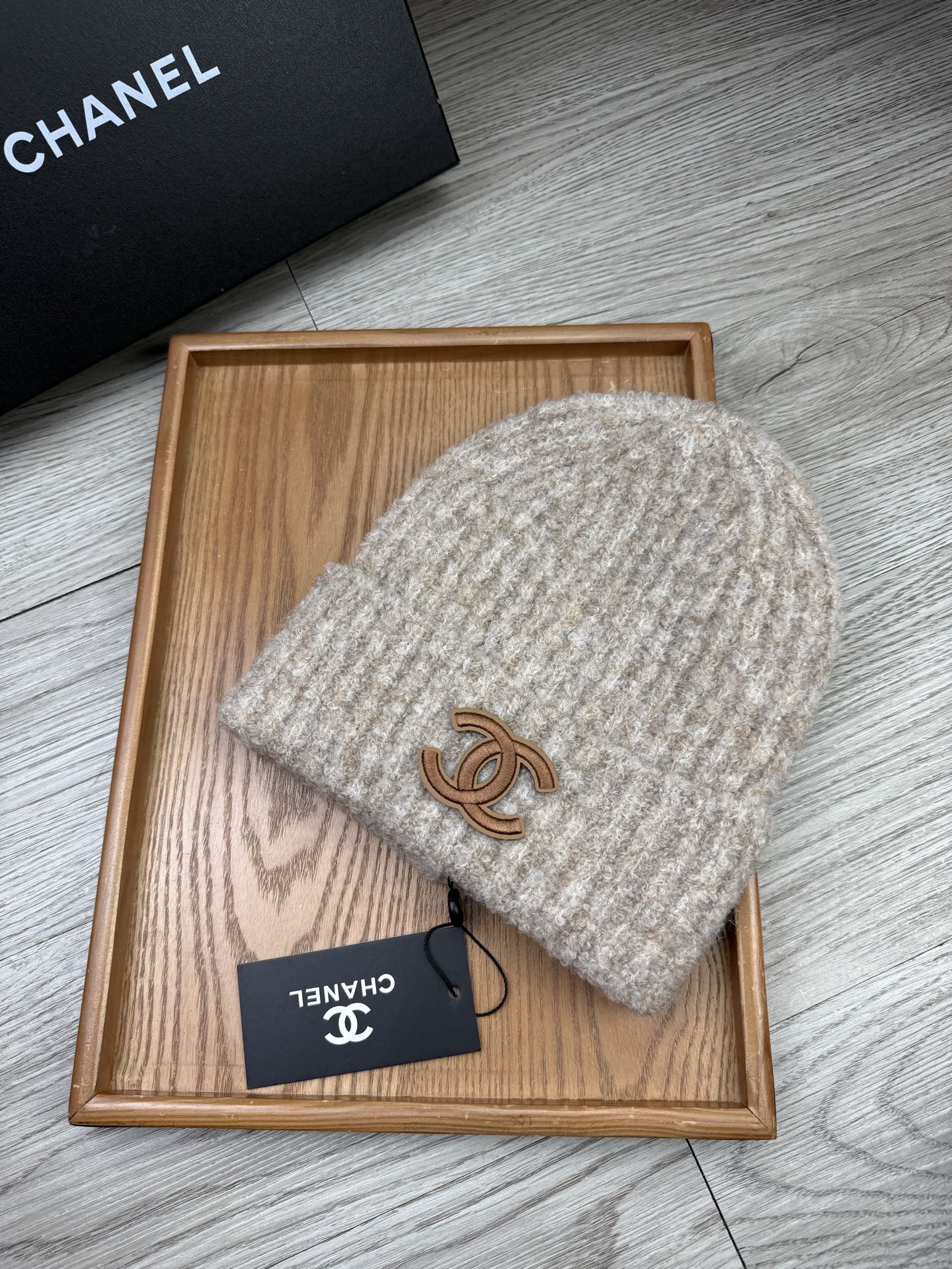 。C家。福利！【细毛线针织单帽】新款上架，特别实惠的一个系列帽子，面料：细毛线。密度紧致！毛线针织面料手