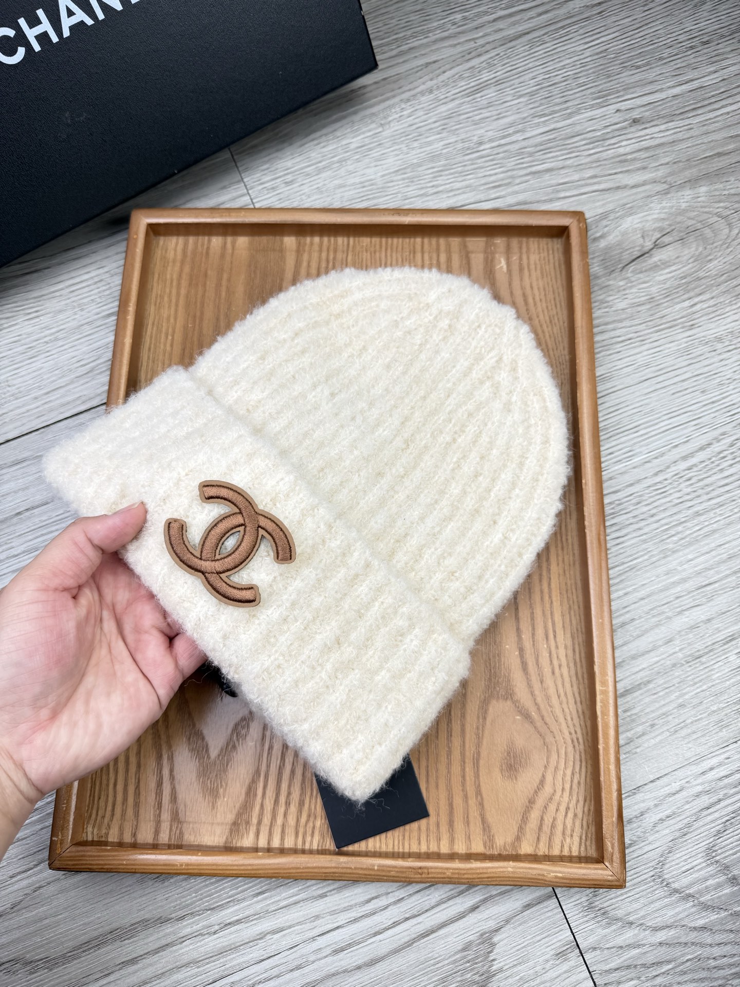 。C家。福利！【细毛线针织单帽】新款上架，特别实惠的一个系列帽子，面料：细毛线。密度紧致！毛线针织面料手