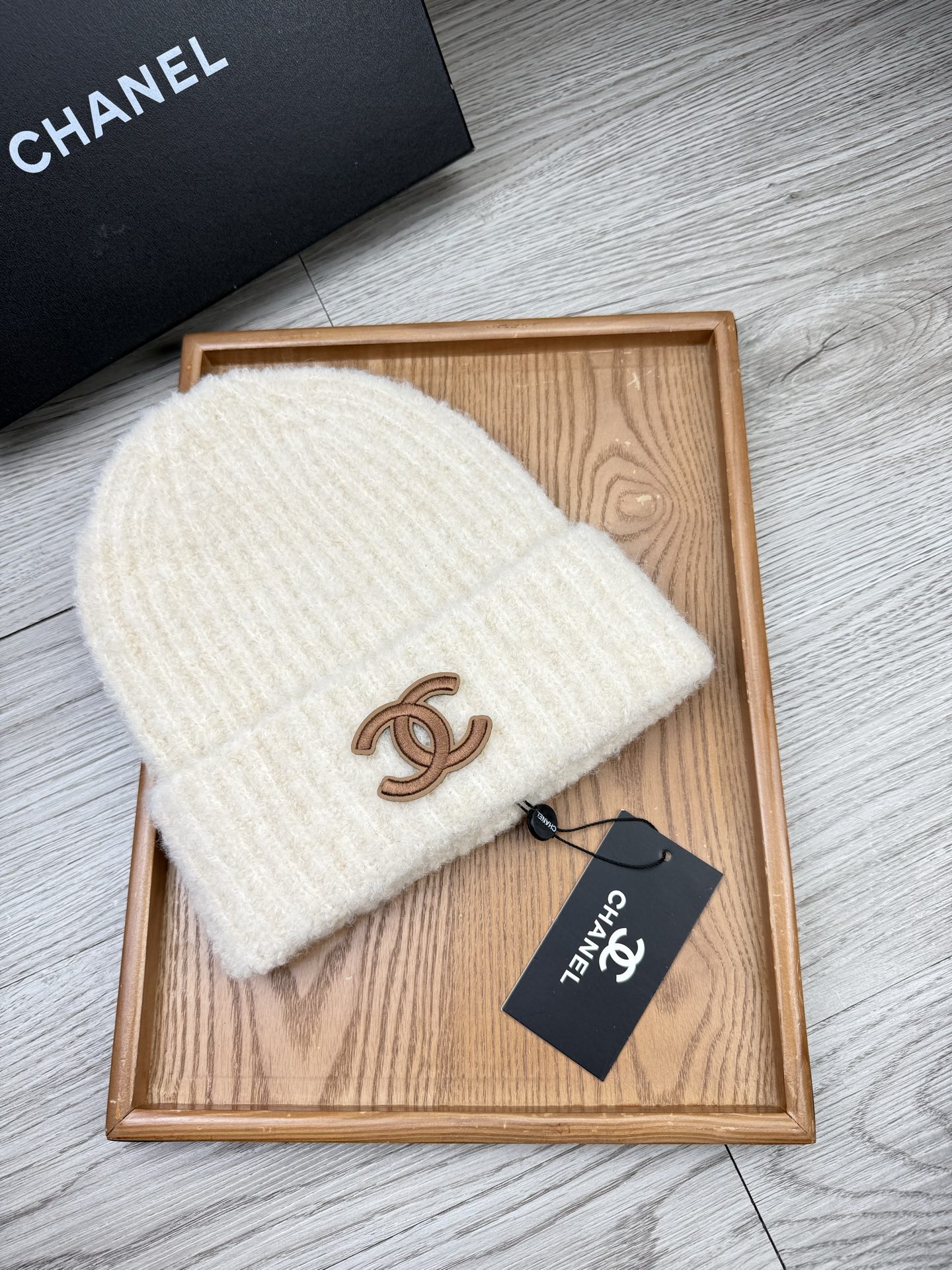 。C家。福利！【细毛线针织单帽】新款上架，特别实惠的一个系列帽子，面料：细毛线。密度紧致！毛线针织面料手